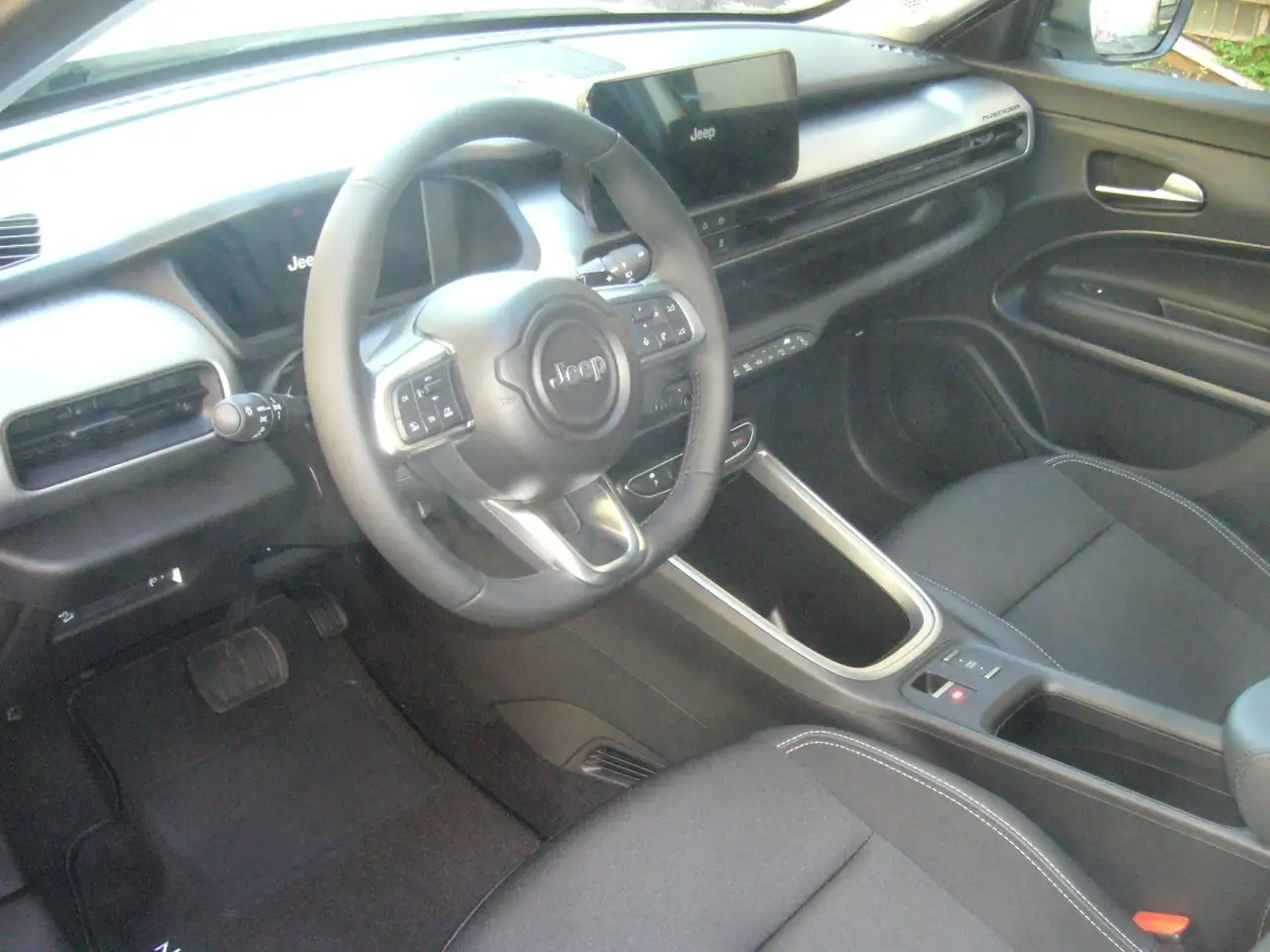 Jeep Avenger 1.2 Turbo 110 CV MHEV Altitude Vettura Nuova Km0, миниатюра 12