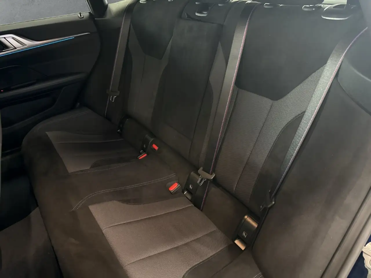BMW i4 eDrive35 inkl. Service Inklusive Paket 4 Jahre/ohn 12