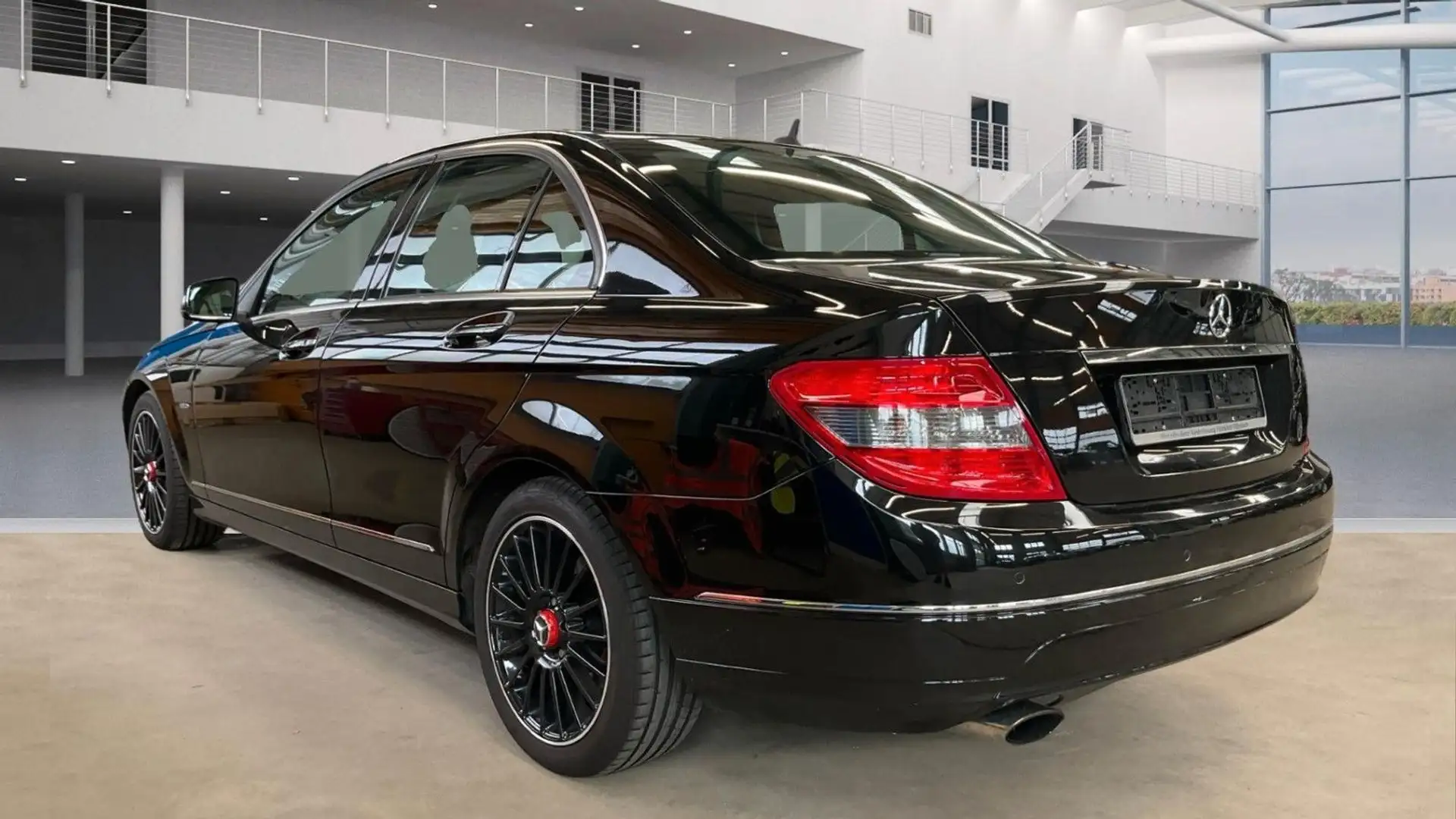 Mercedes-Benz C 200 Lim. Tempo PDC Multifkt Teilleder 18 Zoll Noir - 2