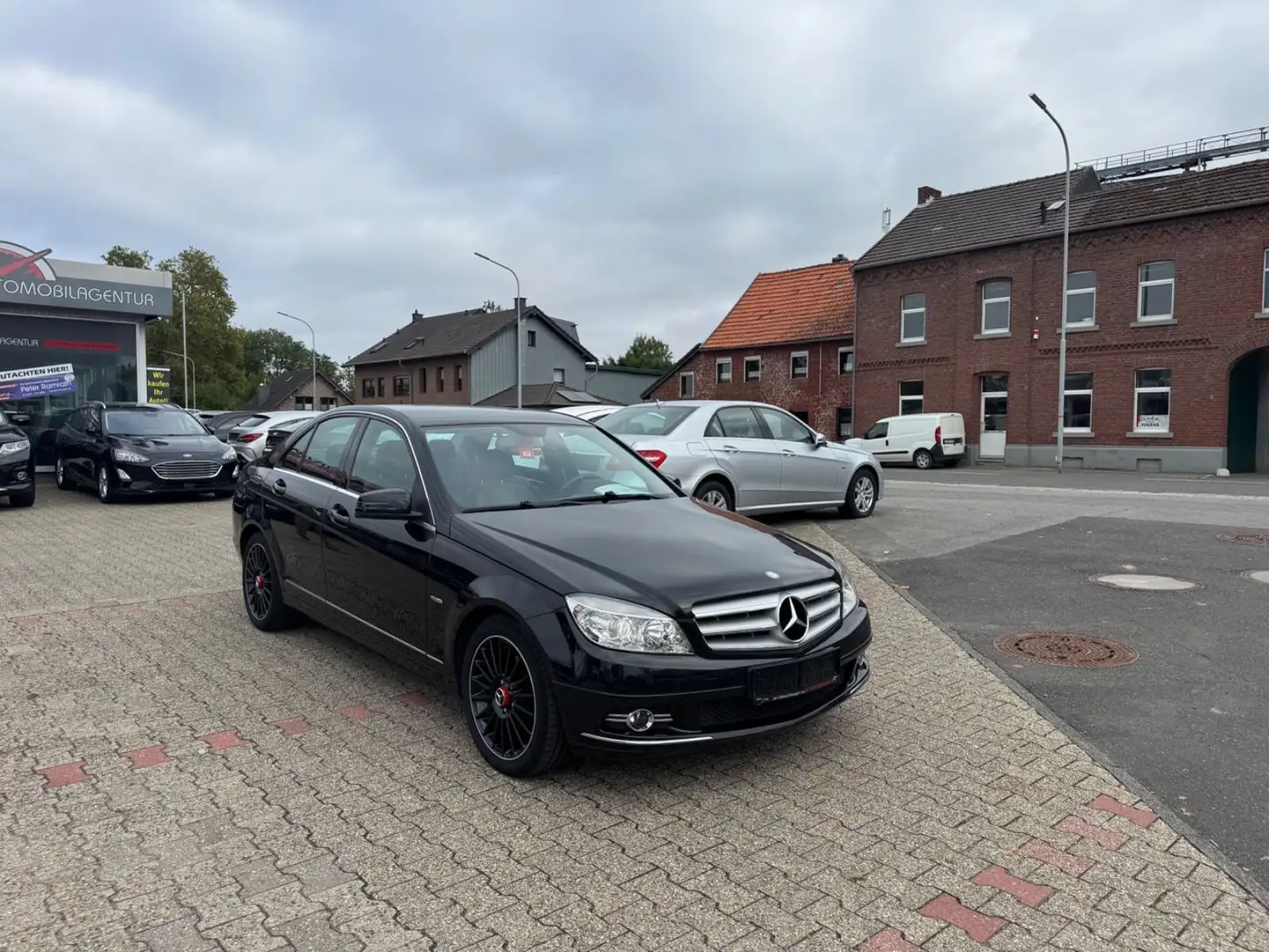 Mercedes-Benz C 200 Lim. Tempo PDC Multifkt Teilleder 18 Zoll Nero - 2