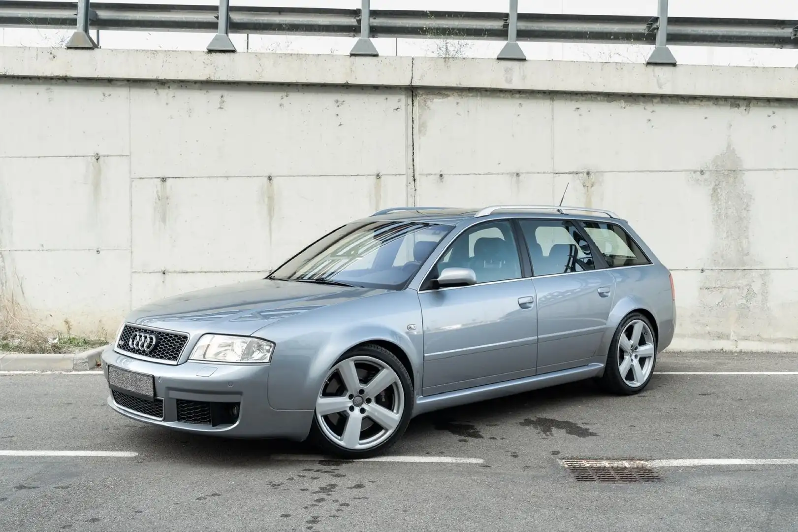 Audi RS6 Avant 4.2 V8 Grey - 1