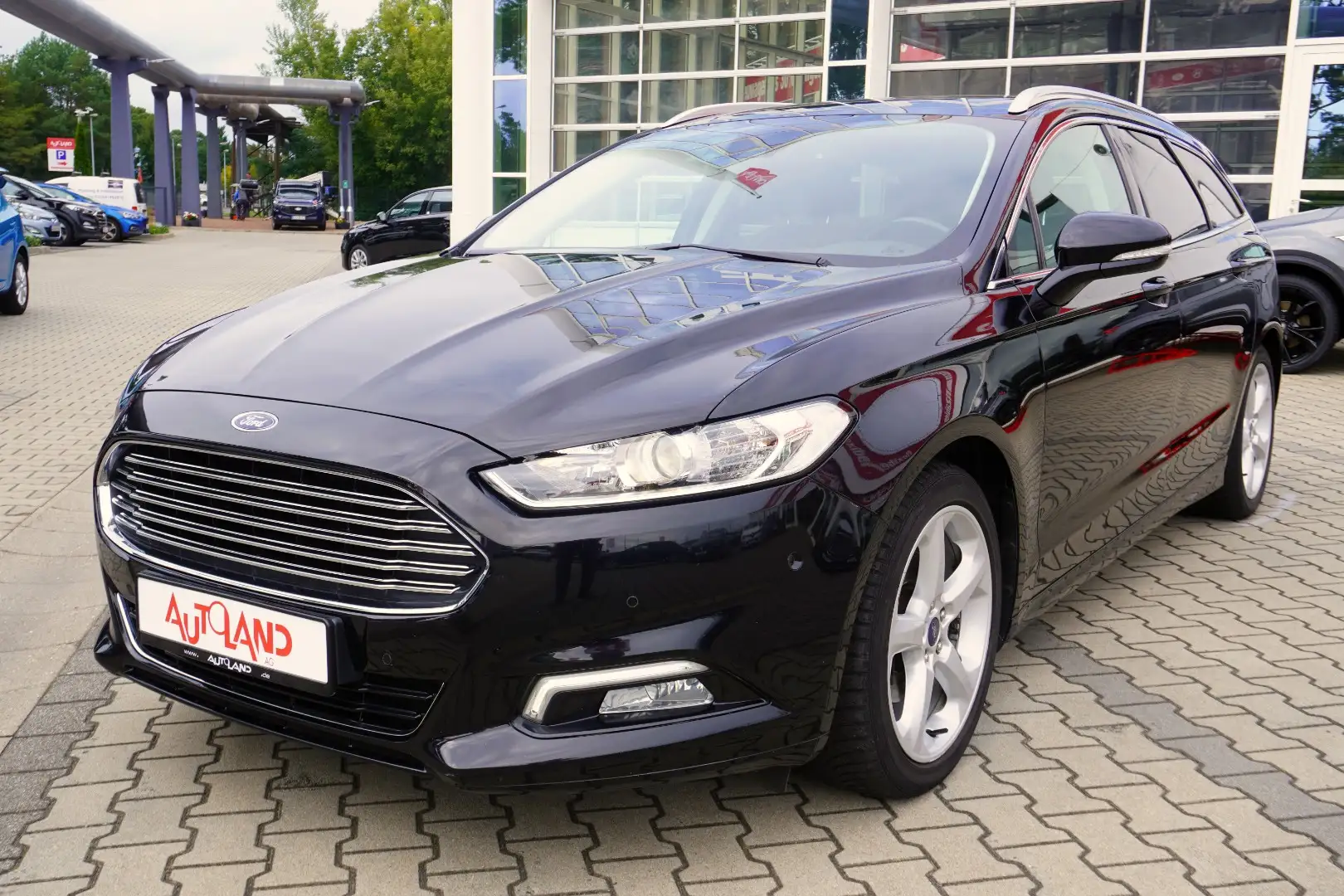 Ford Mondeo Turnier 1.5 EcoBoost Navi AHK SYNC PDC Schwarz - 2
