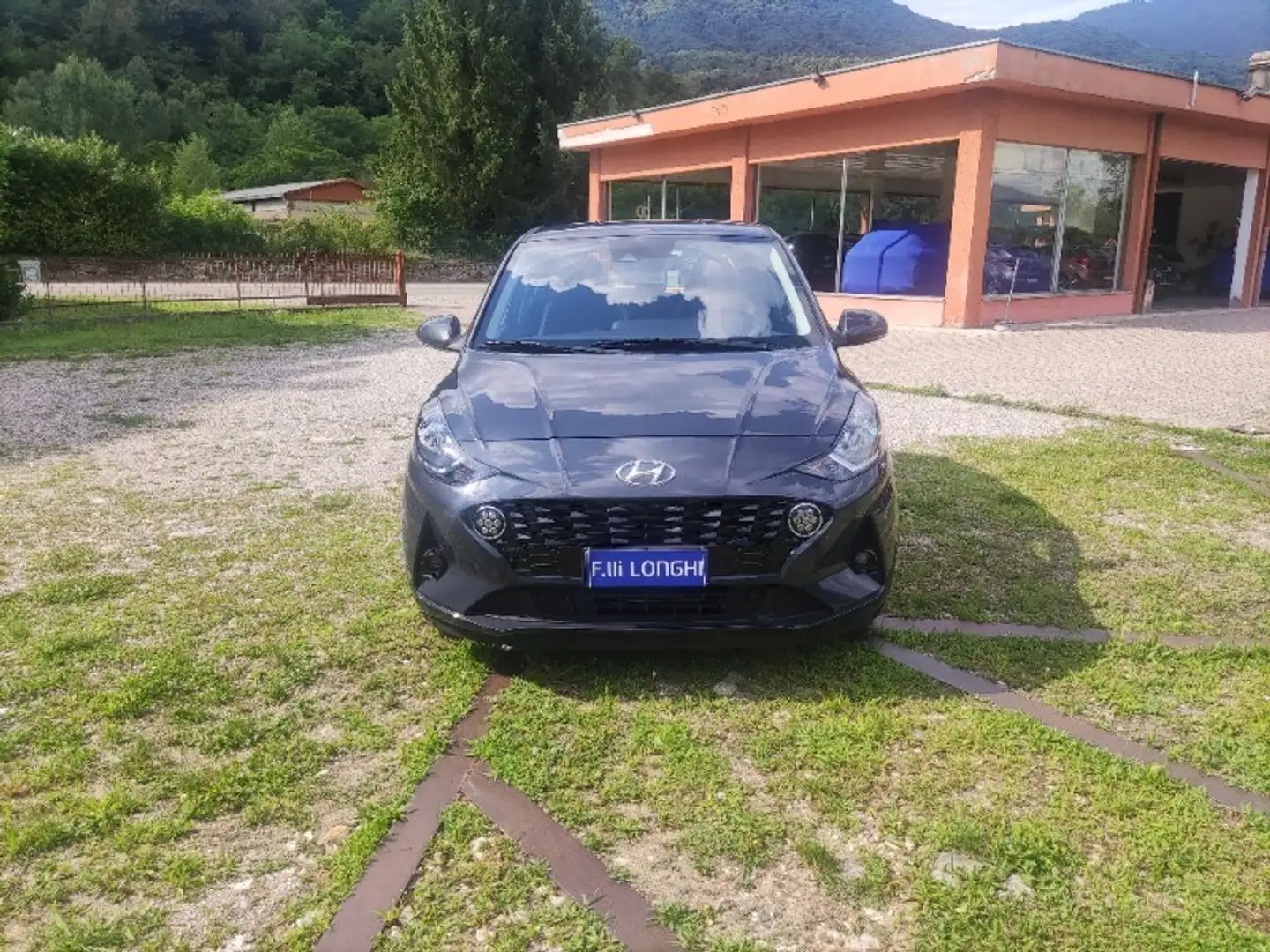 Hyundai i10 1.0 MPI Tech Grigio - 1