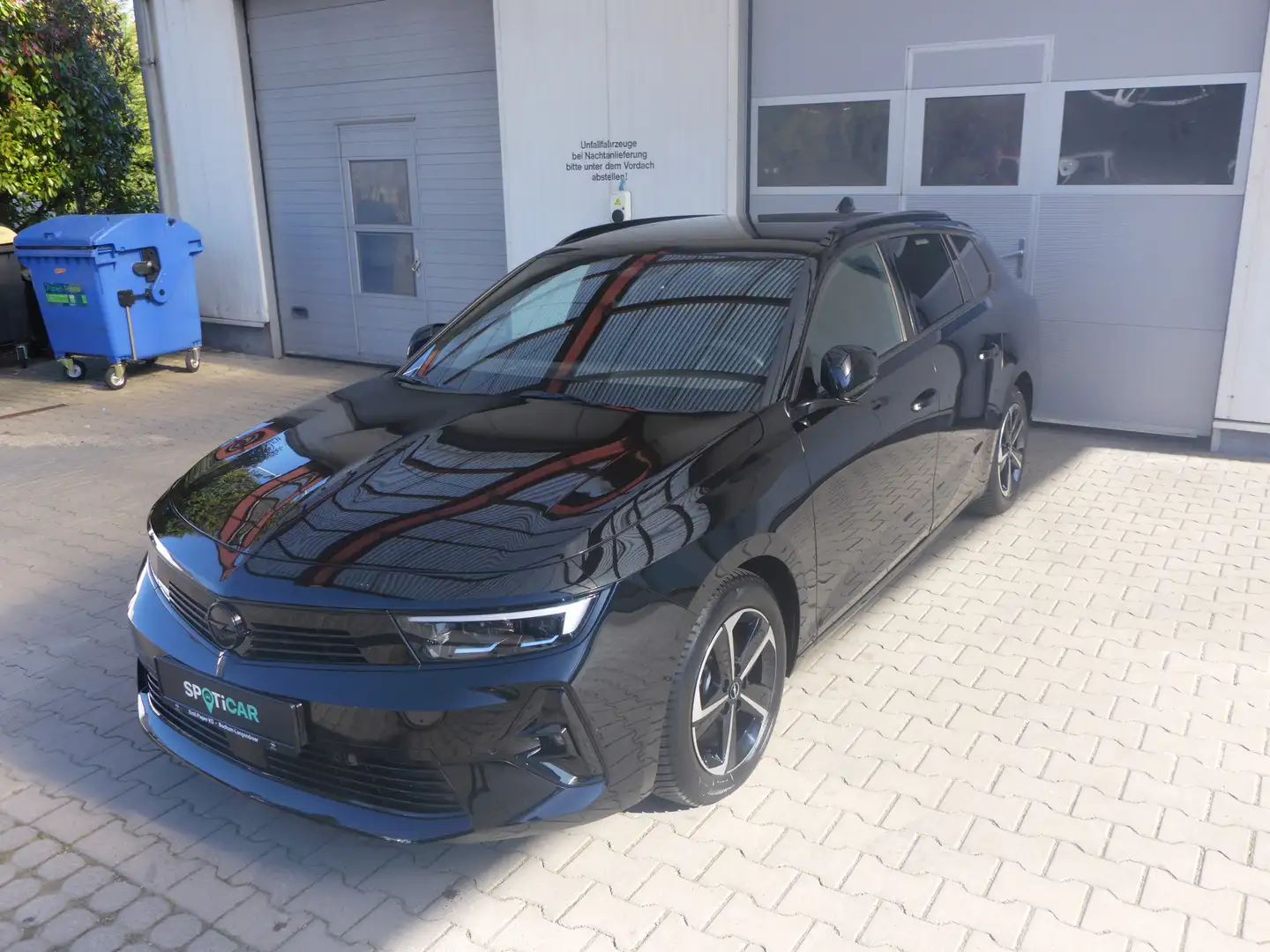 Opel Astra Sports Tourer GS Automatik Schwarz - 1
