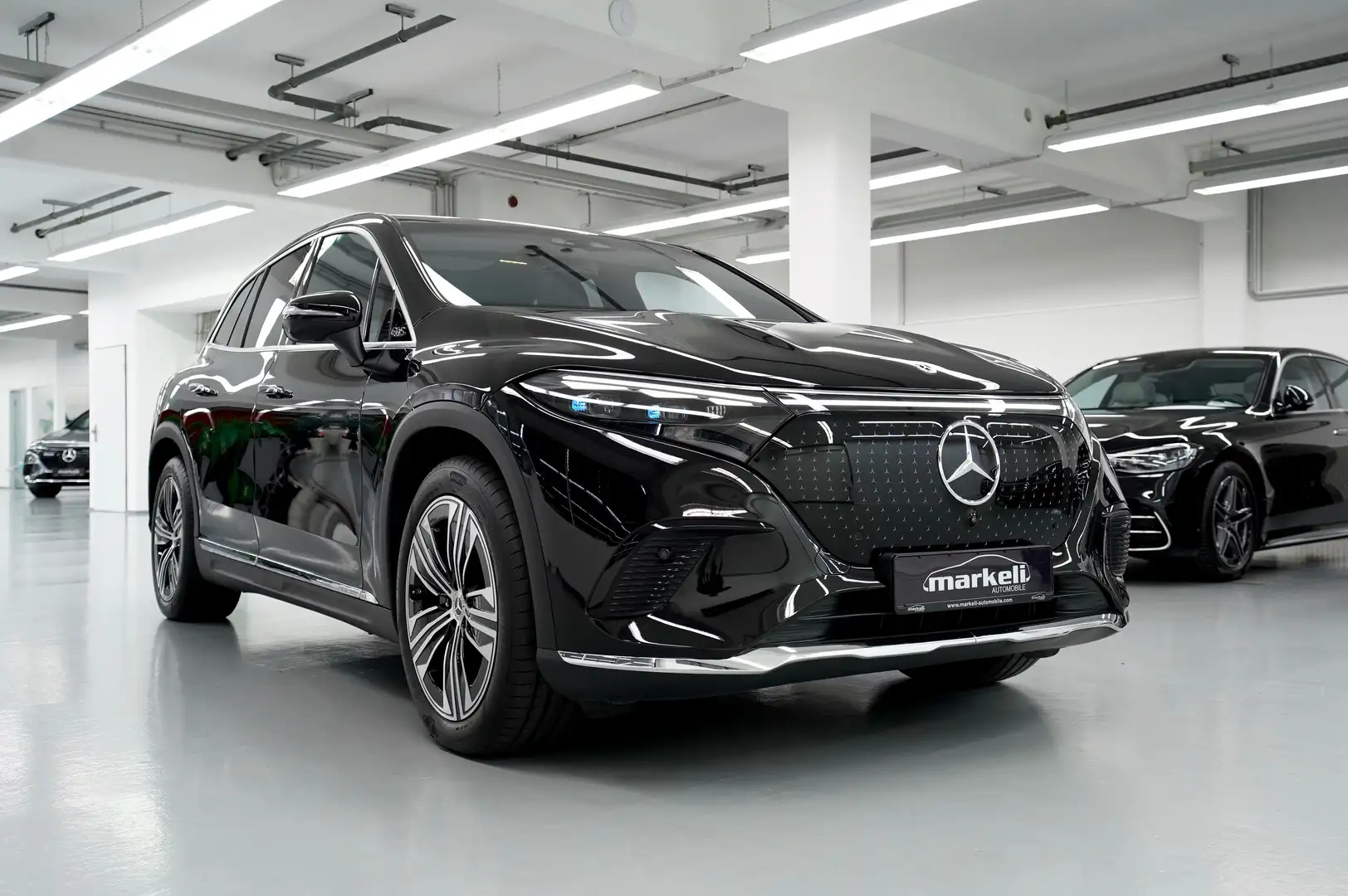 Mercedes-Benz EQS EQS 450 4MATIC  SUV-4x4-ELECTRIC PREMIUM ART+HYPER Grau - 1