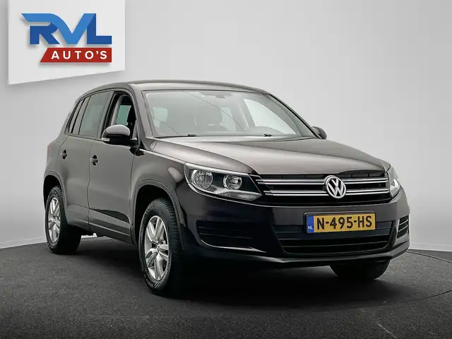 Volkswagen Tiguan view 4