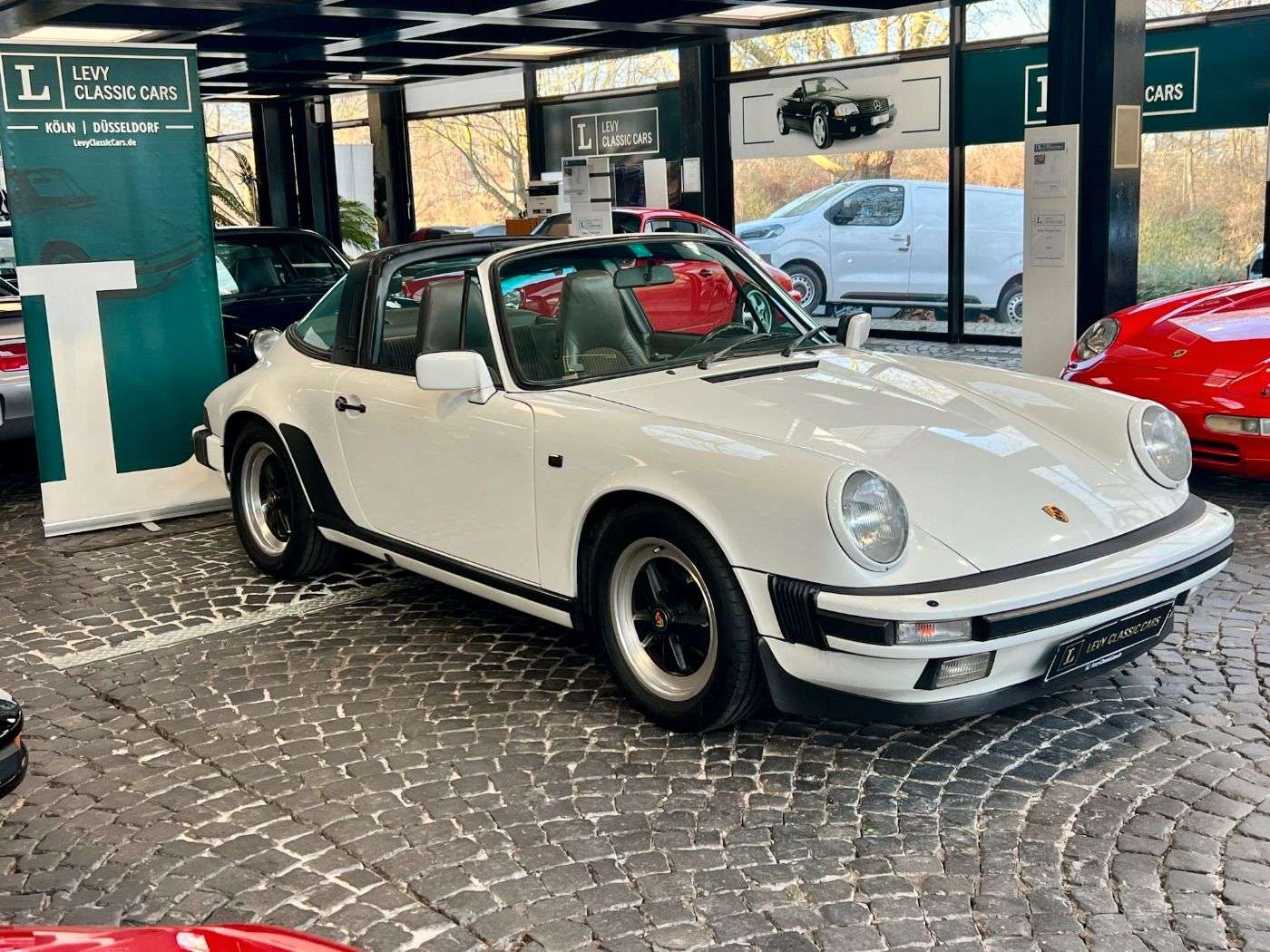 Second hand Porsche 911 