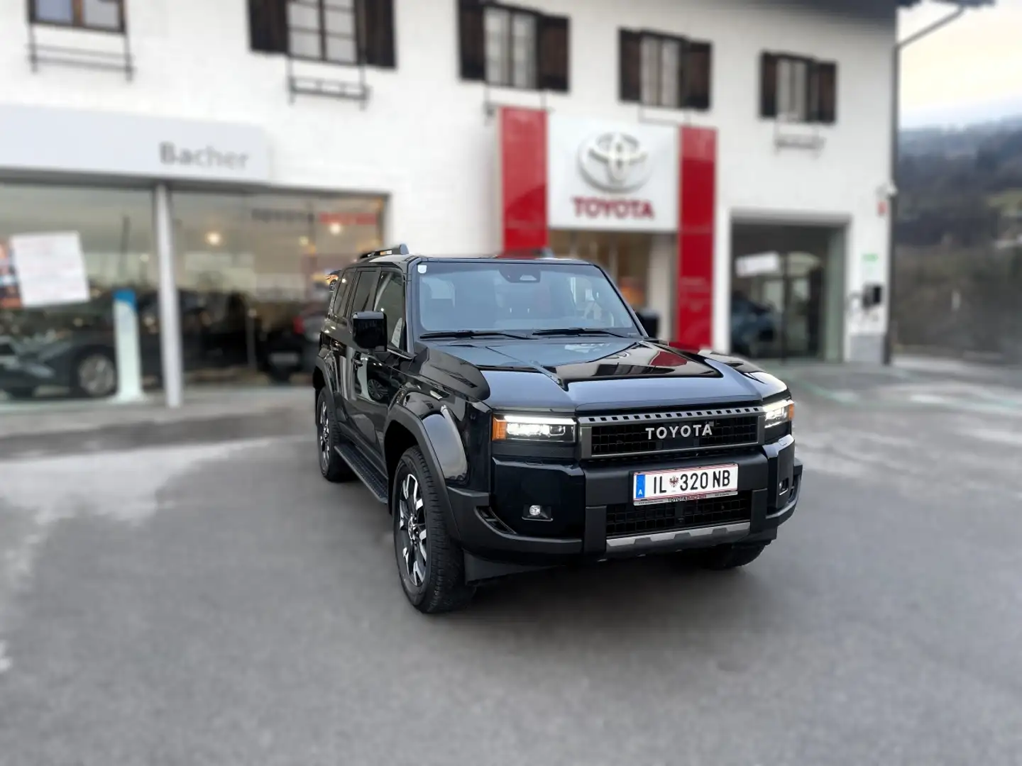 Toyota Land Cruiser 2,8l President AT Zwart - 2