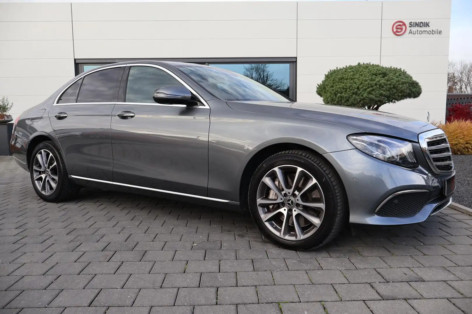 Mercedes-Benz E 400 d 4M Avantgarde EXCLUSIVE Standhzg-Widescr. Gris - 2