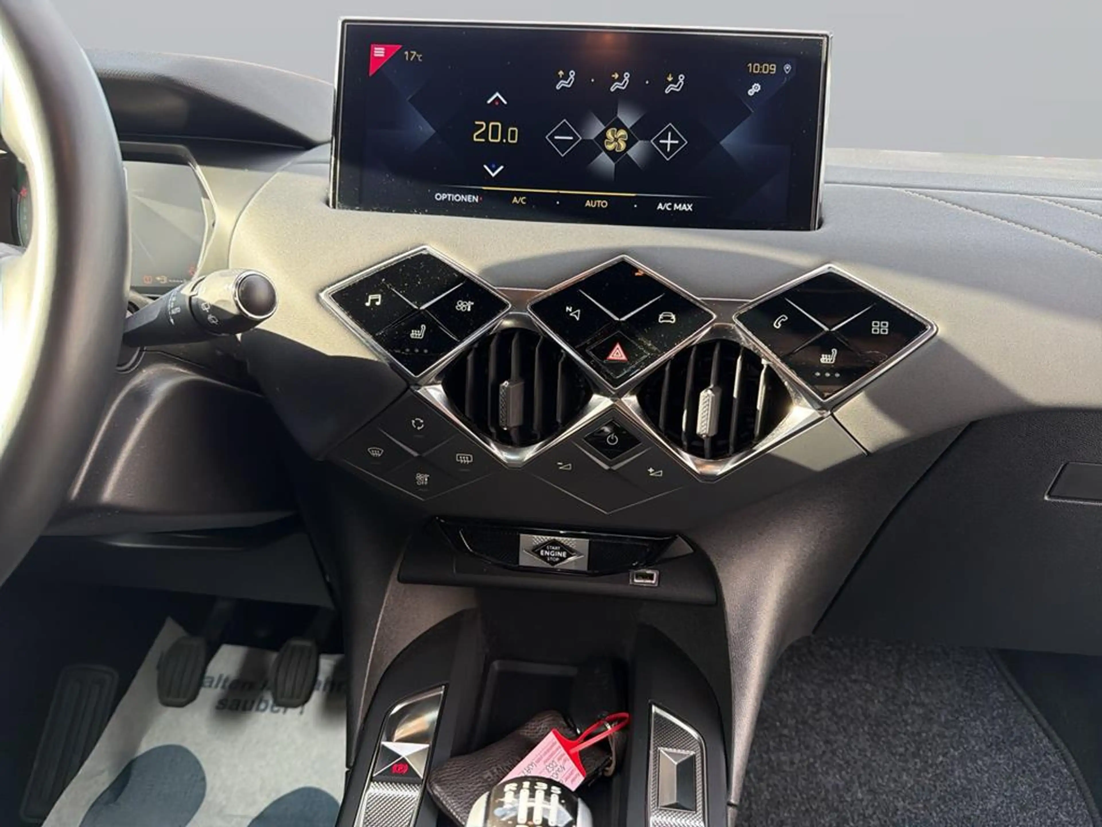 DS Automobiles DS 3 Crossback Montmartre KLIMA+NAVI — photo 12