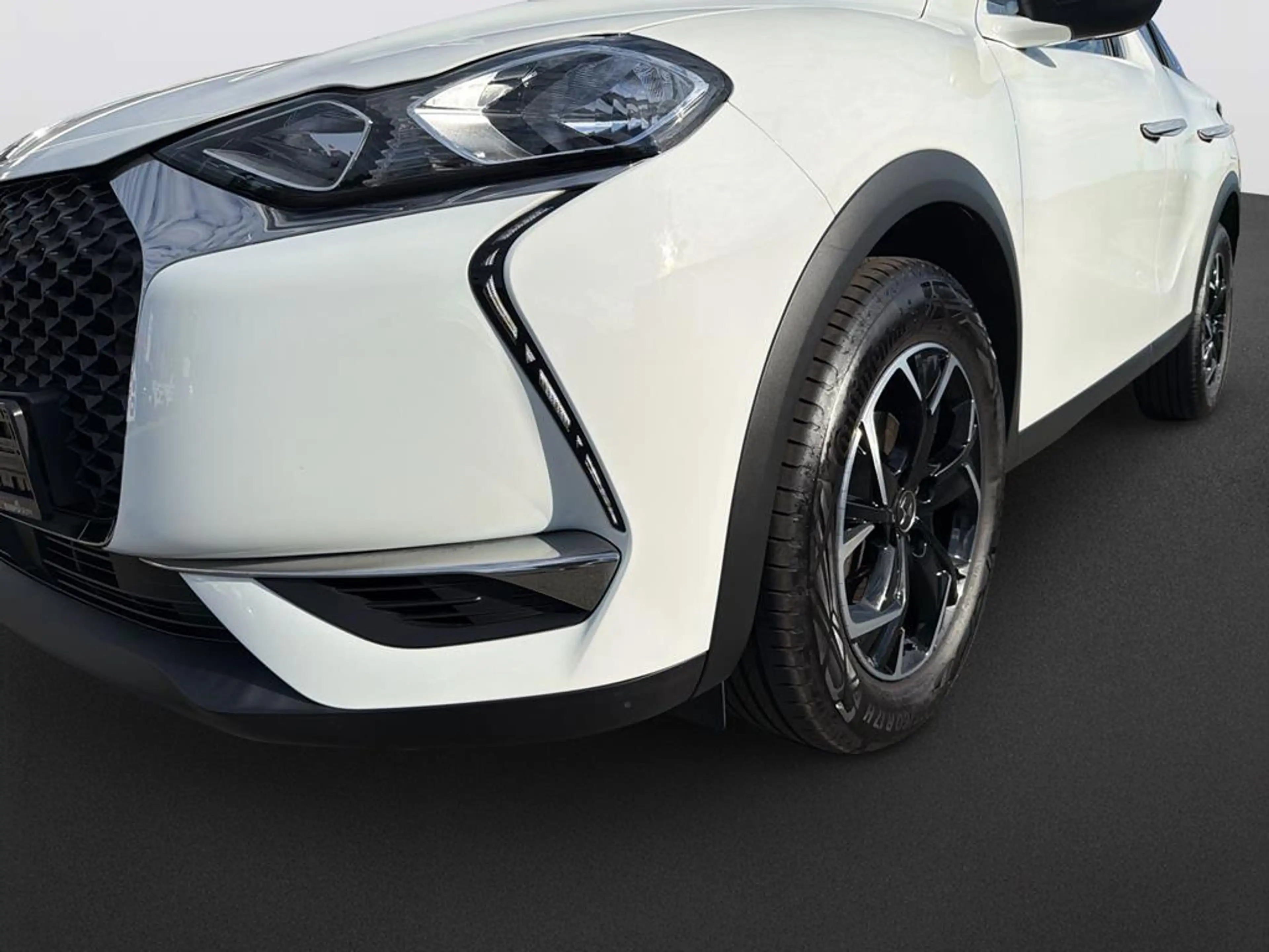 DS Automobiles DS 3 Crossback Montmartre KLIMA+NAVI — photo 9