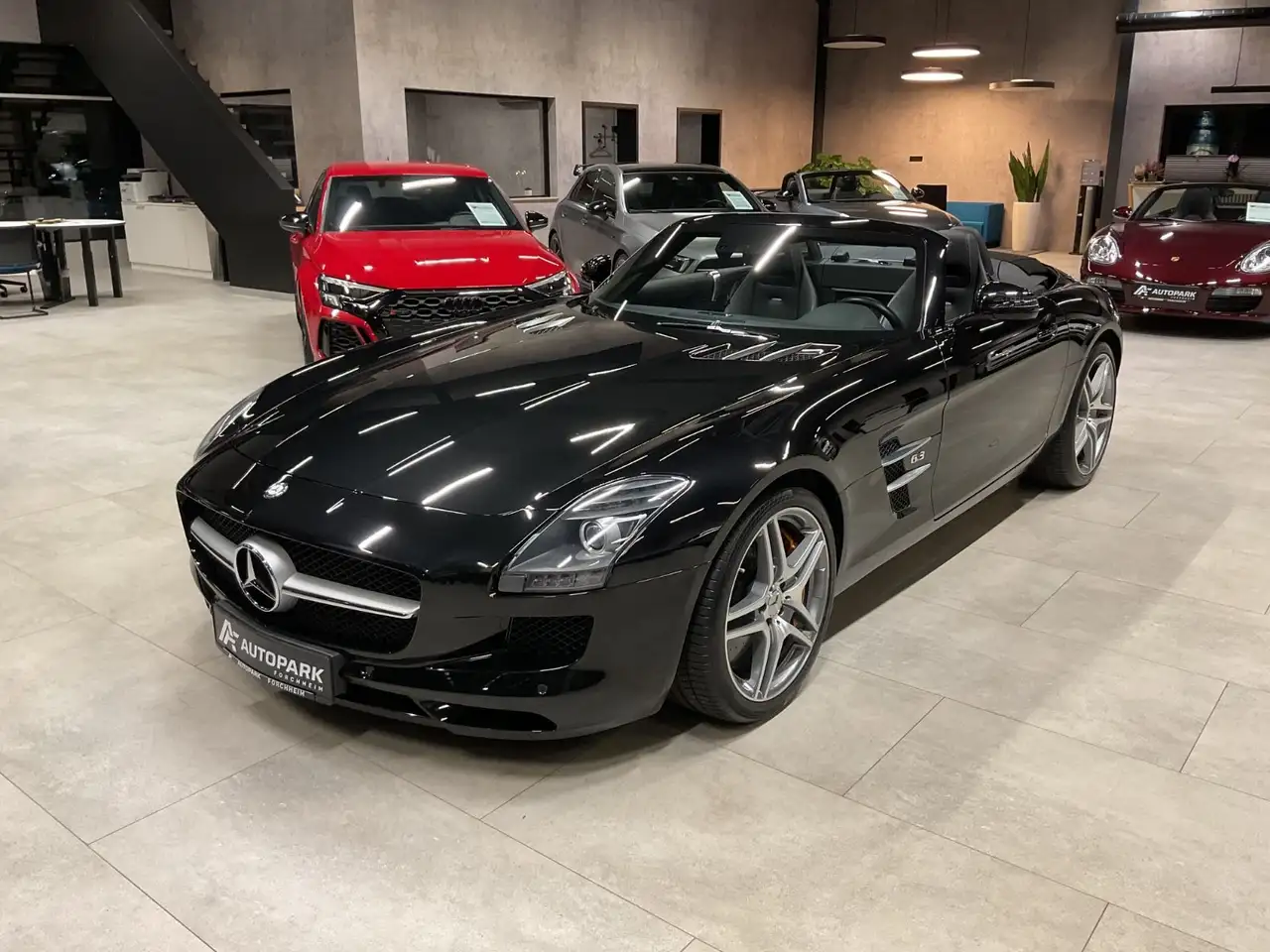 Mercedes-Benz SLS