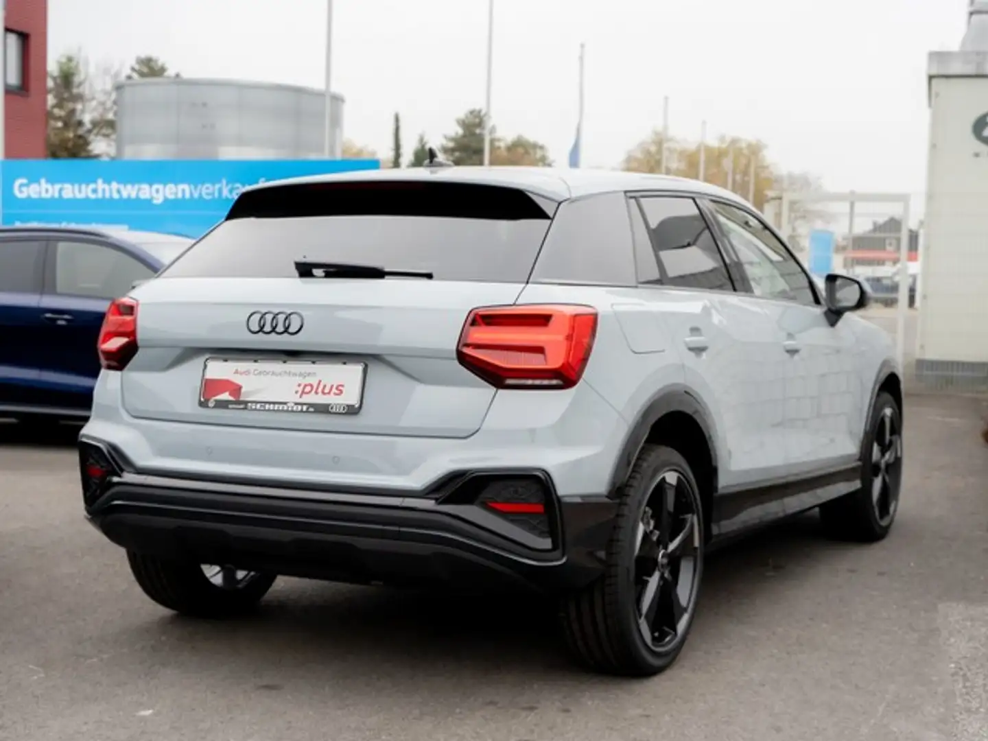 Audi Q2 35 TFSI S line AHK, Matrix-LED, LM19 Grau - 2