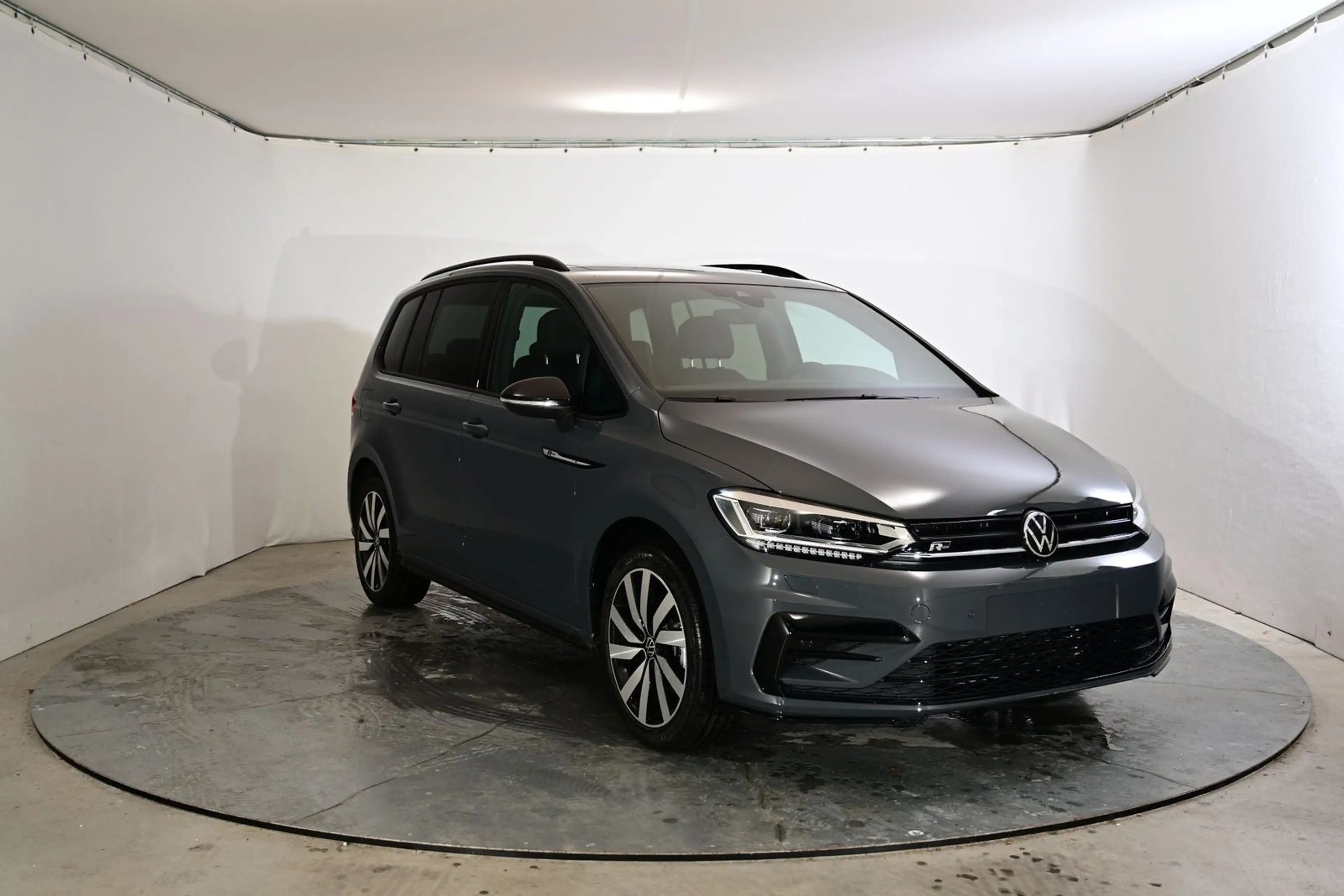 Volkswagen Touran Highline R-Line ACC|AHK|RFK|PANO|7-Sit... — photo 7