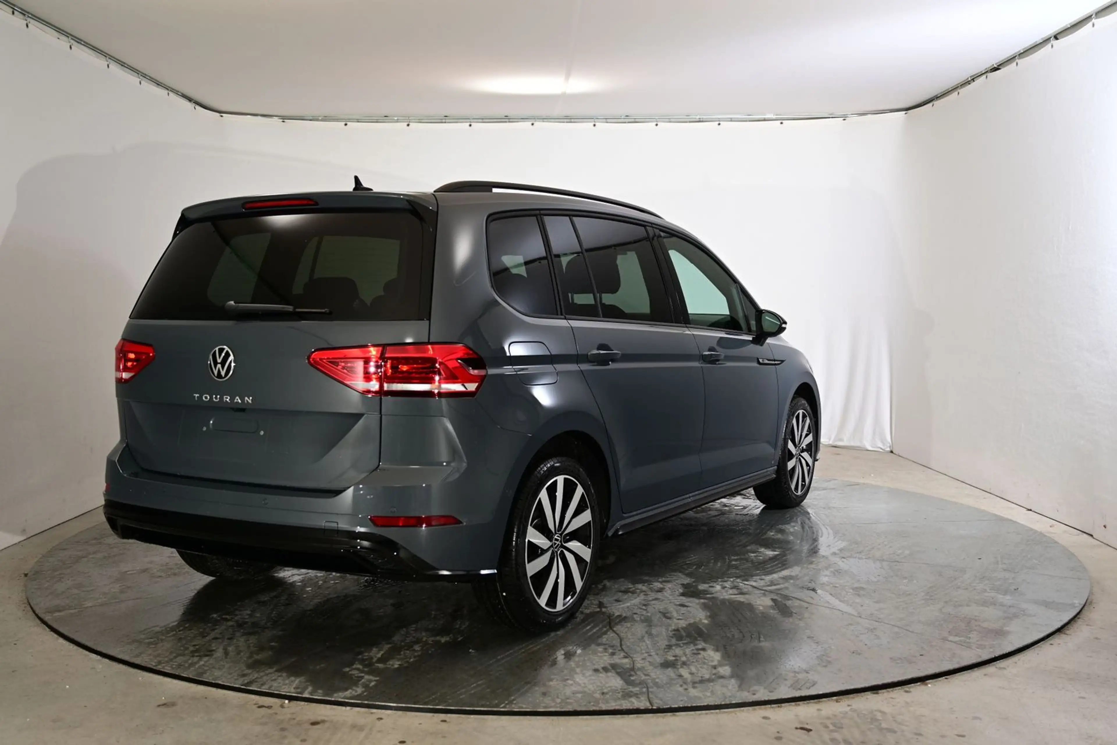 Volkswagen Touran Highline R-Line ACC|AHK|RFK|PANO|7-Sit... — photo 5