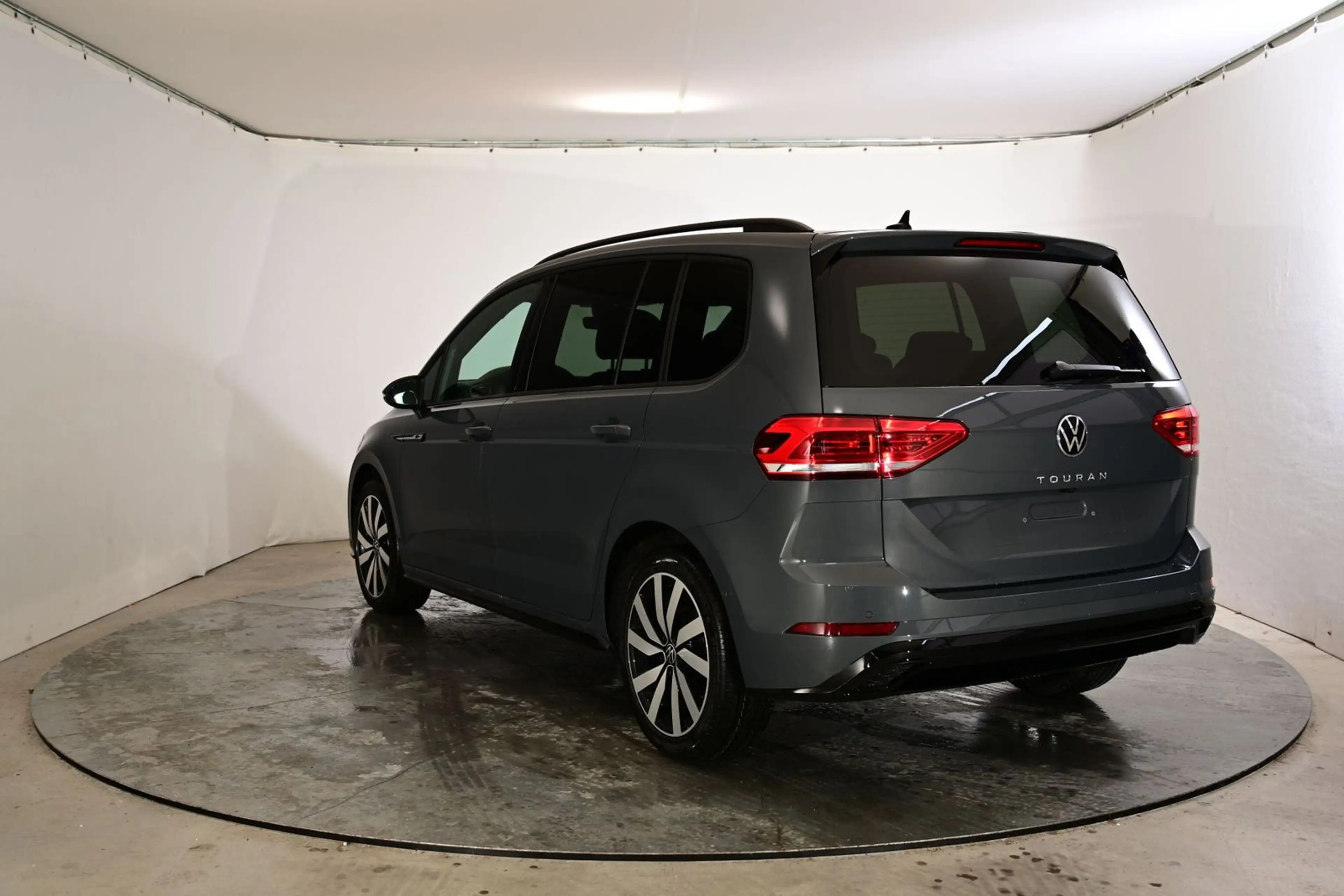 Volkswagen Touran Highline R-Line ACC|AHK|RFK|PANO|7-Sit... — photo 3