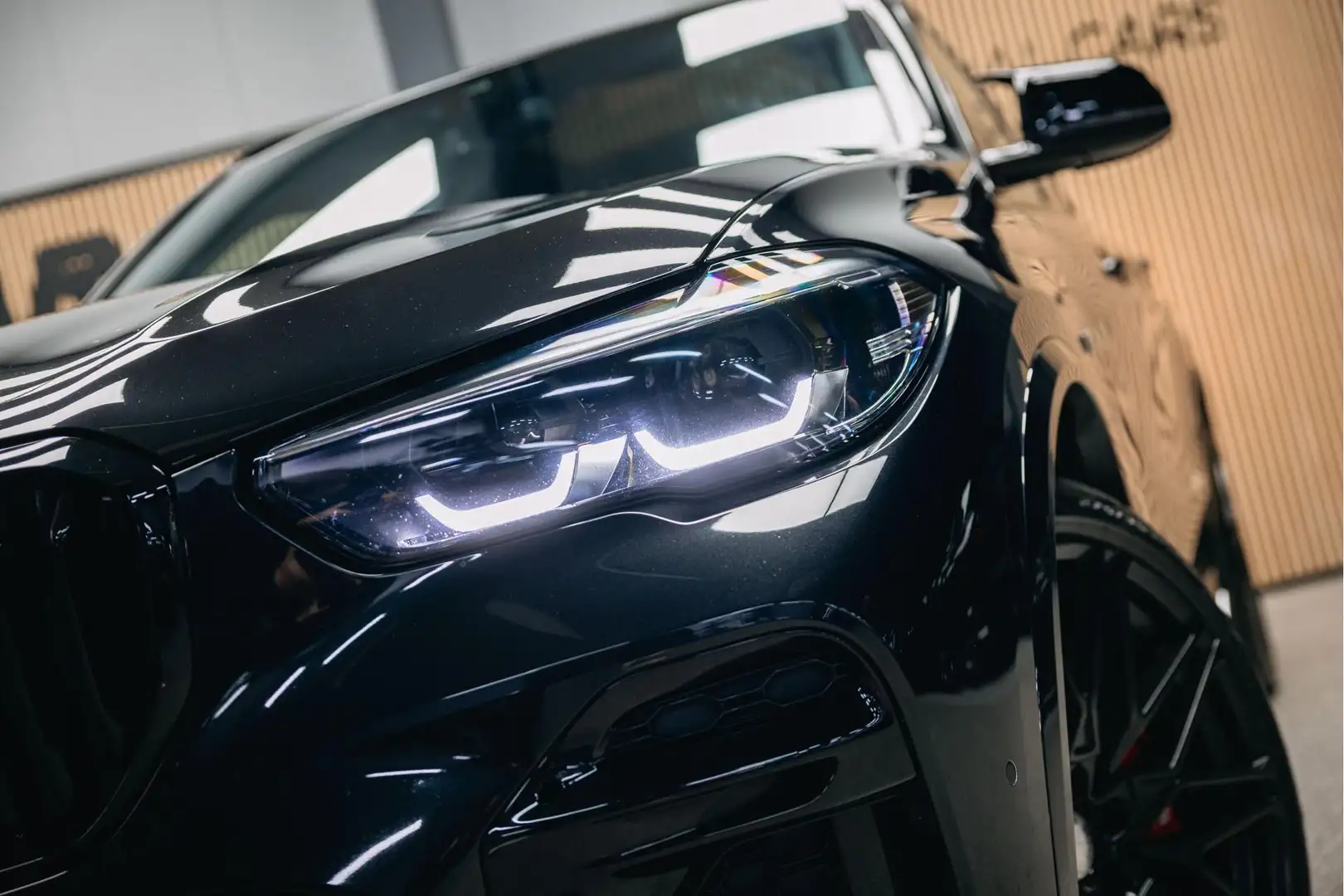 BMW X5 xDrive45e High Executive | Pano | Trekhaak | Lucht Schwarz - 2