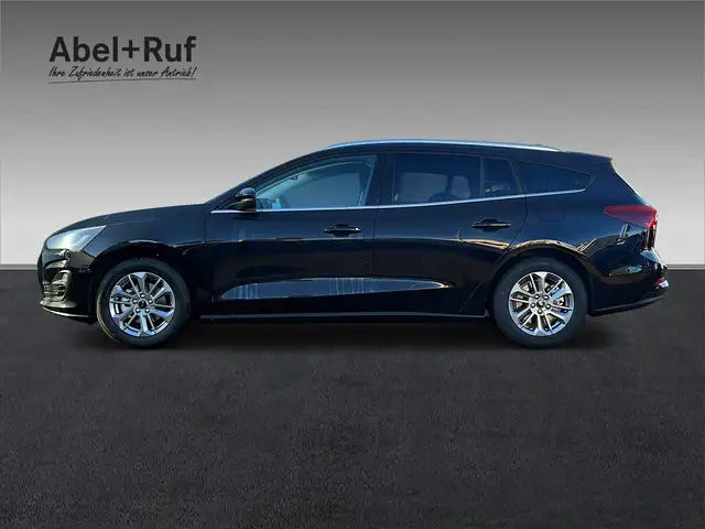 Ford Focus view 5