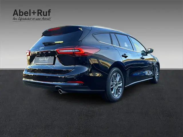 Ford Focus view 7