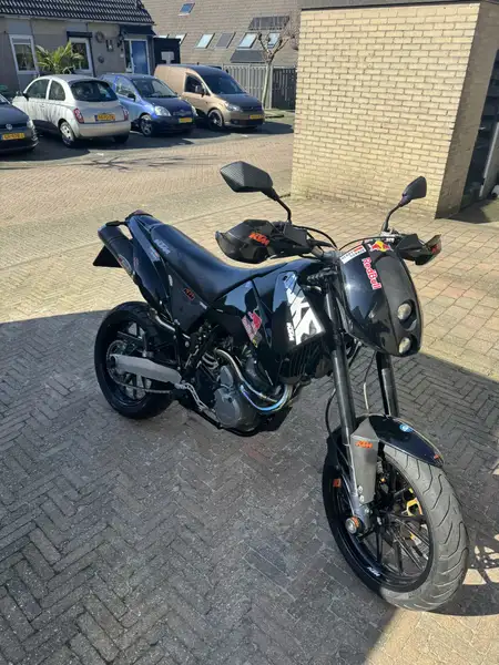 KTM 640 Duke - foto 2