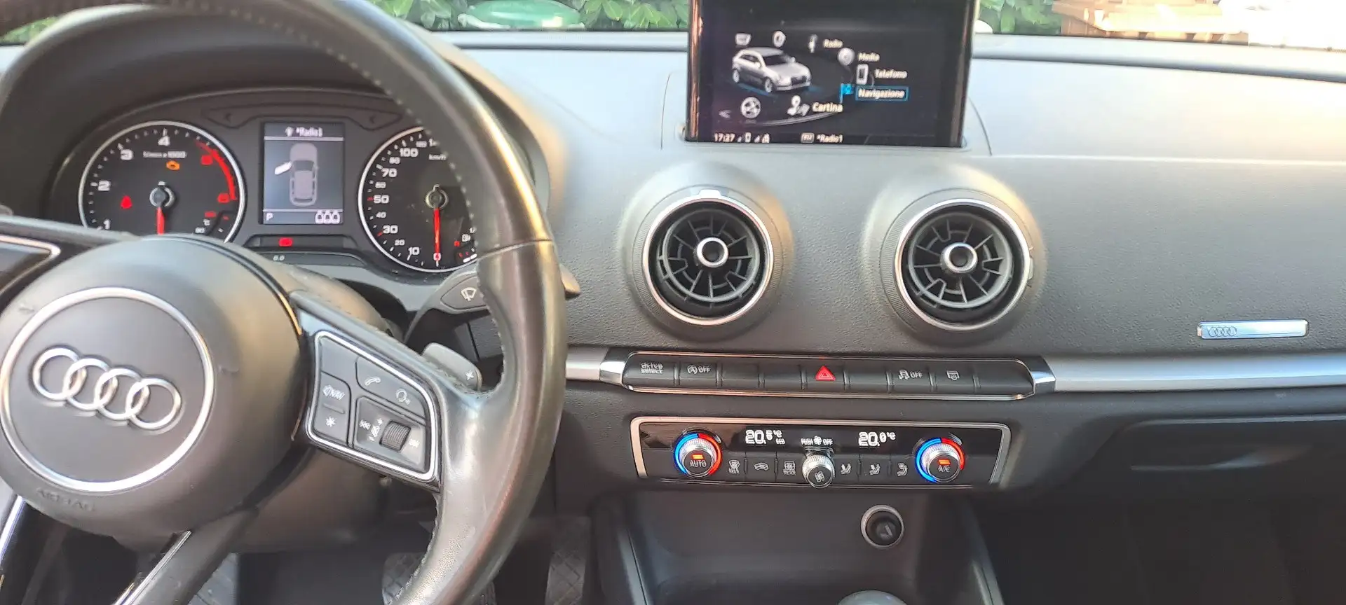 Audi A3 5 Porte 1.6 85KW autom. sensori Nero - 1