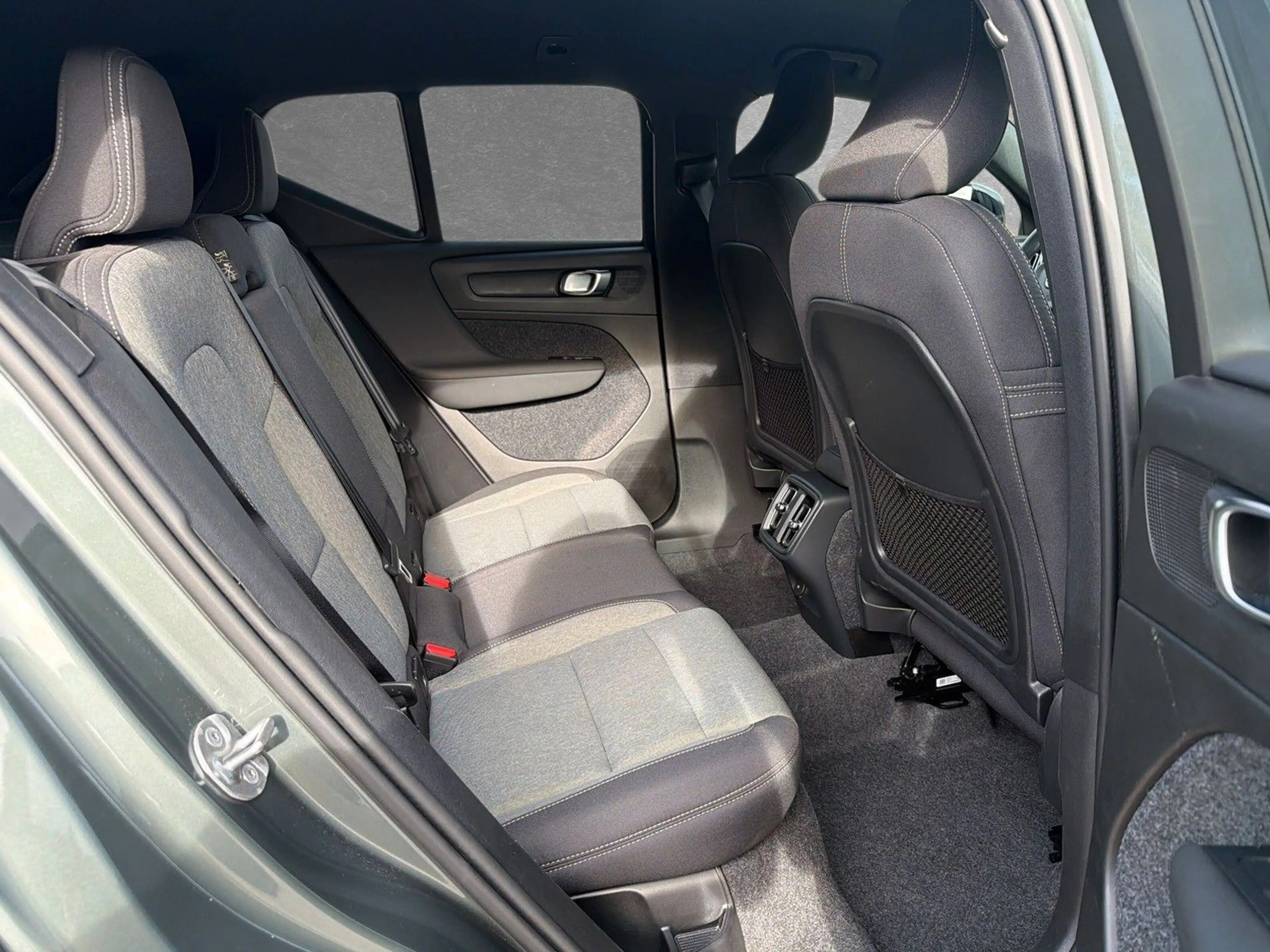 Volvo XC40 B3 Automatik Plus Dark ACC BLIS LED — photo 5