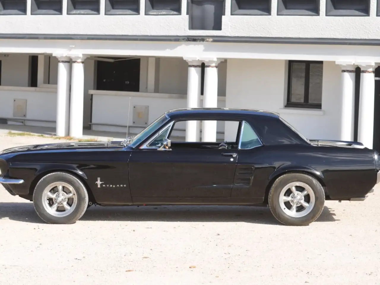 Ford Mustang 289 ci V8 220 CH Coupé, foto 9