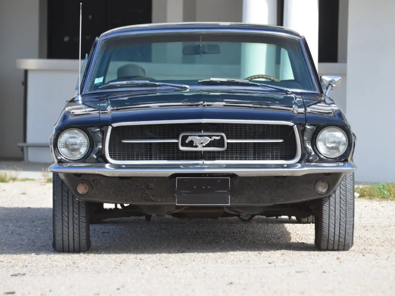 Ford Mustang 289 ci V8 220 CH Coupé, foto 3