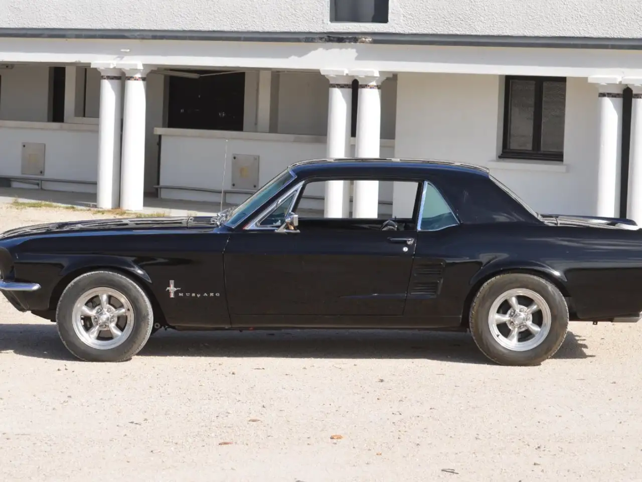 Ford Mustang 289 ci V8 220 CH Coupé, foto 10