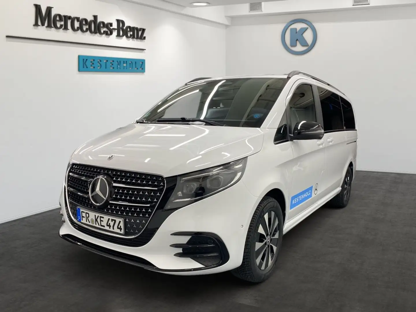 Mercedes-Benz V 300 d lang 4M  AMG WideScreen 360° Stdhzg AHK 9G Weiß - 2