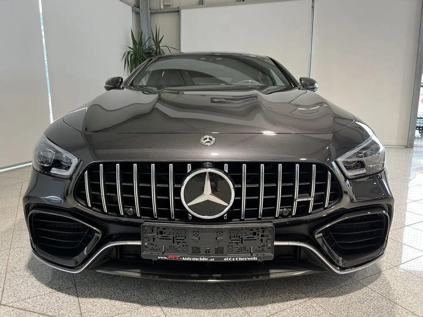 Mercedes-Benz AMG GT 63 S 4Matic+ Grau - 2