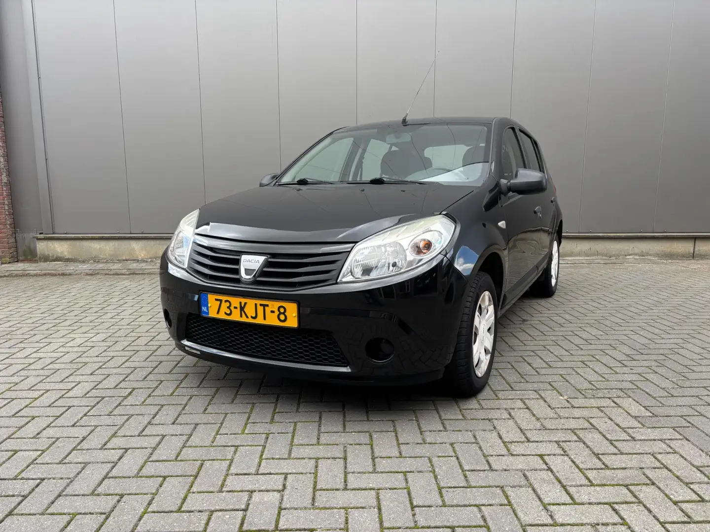 Dacia Sandero 1.2 Ambiance Schwarz - 1