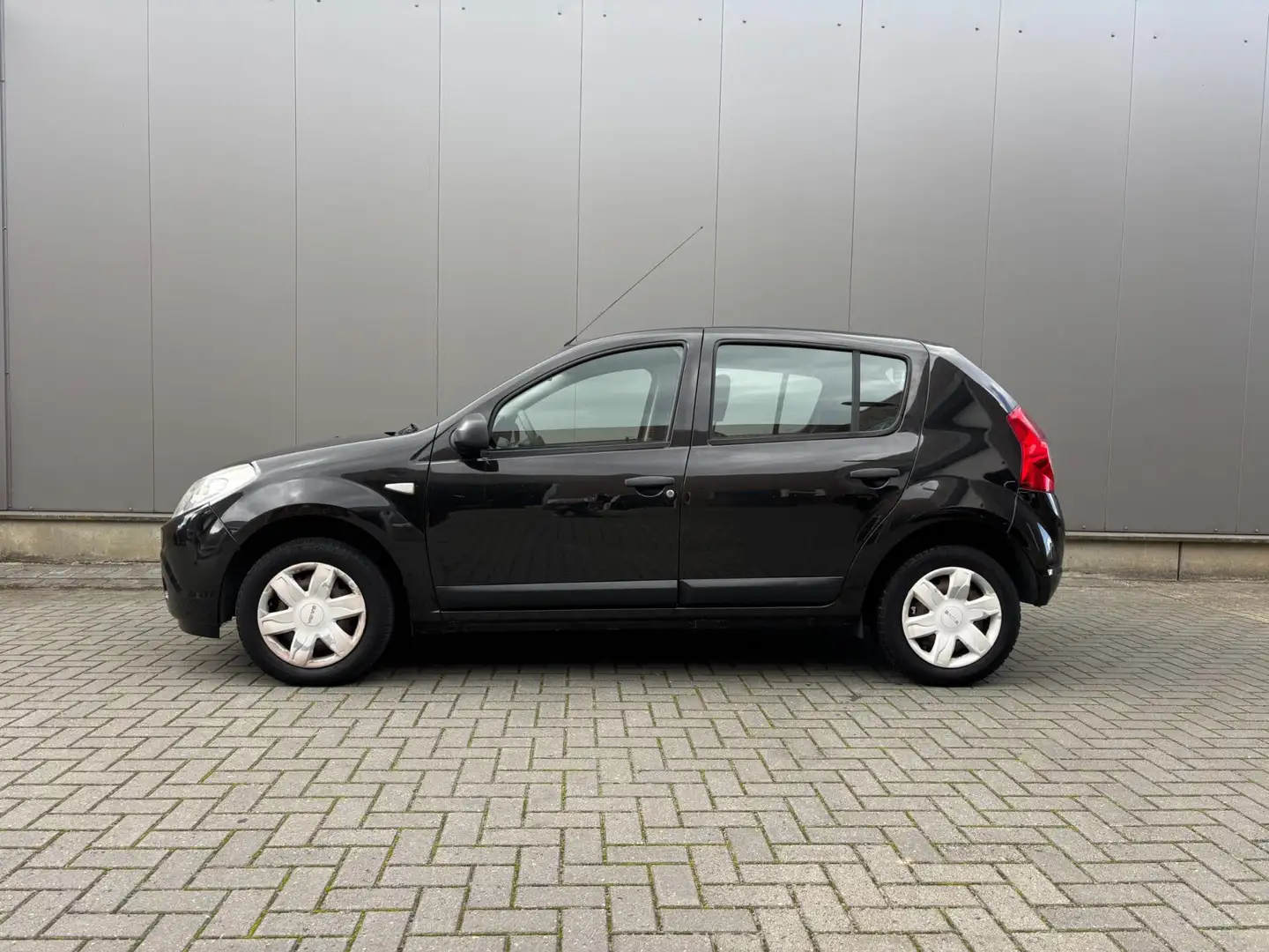 Dacia Sandero 1.2 Ambiance Schwarz - 2