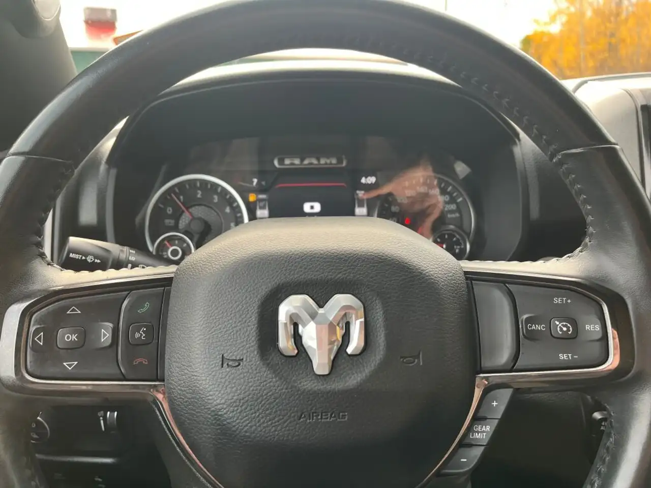 RAM 1500 снимка RAM 1500