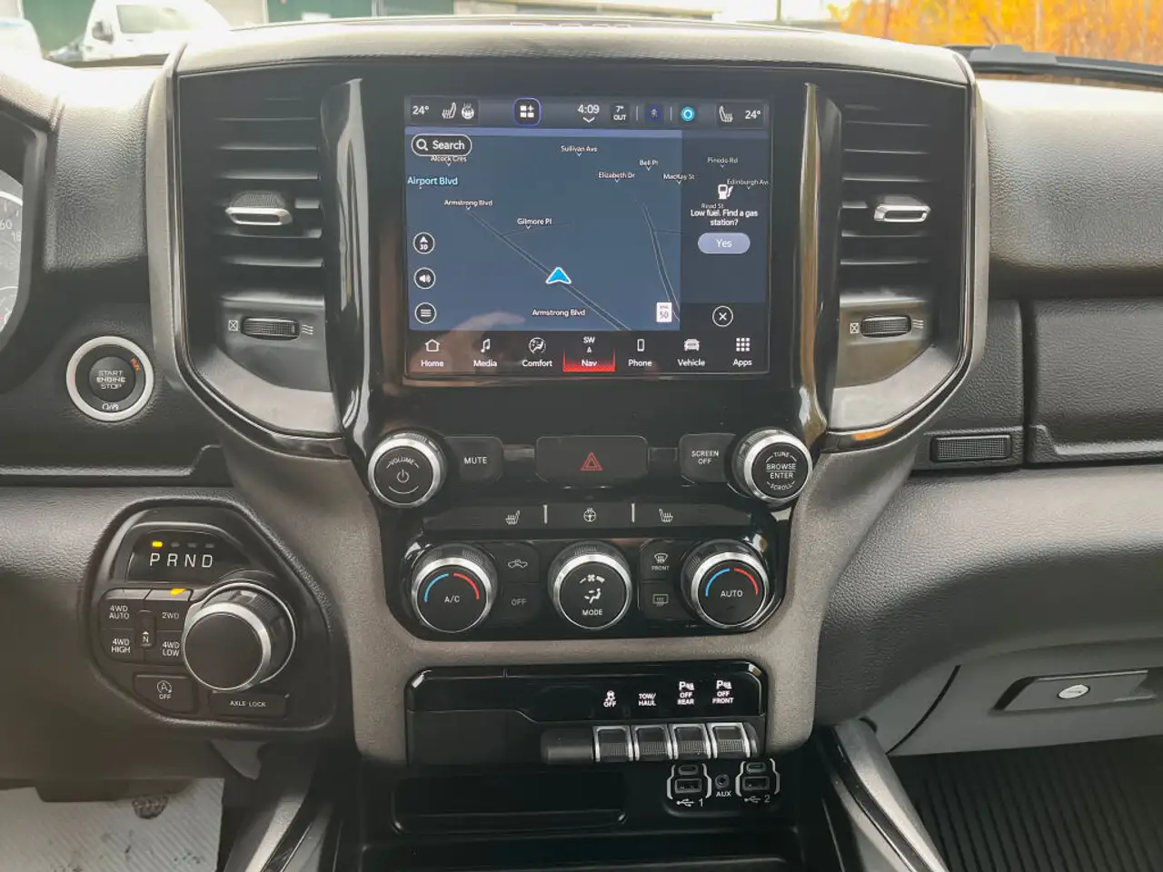 RAM 1500 снимка RAM 1500