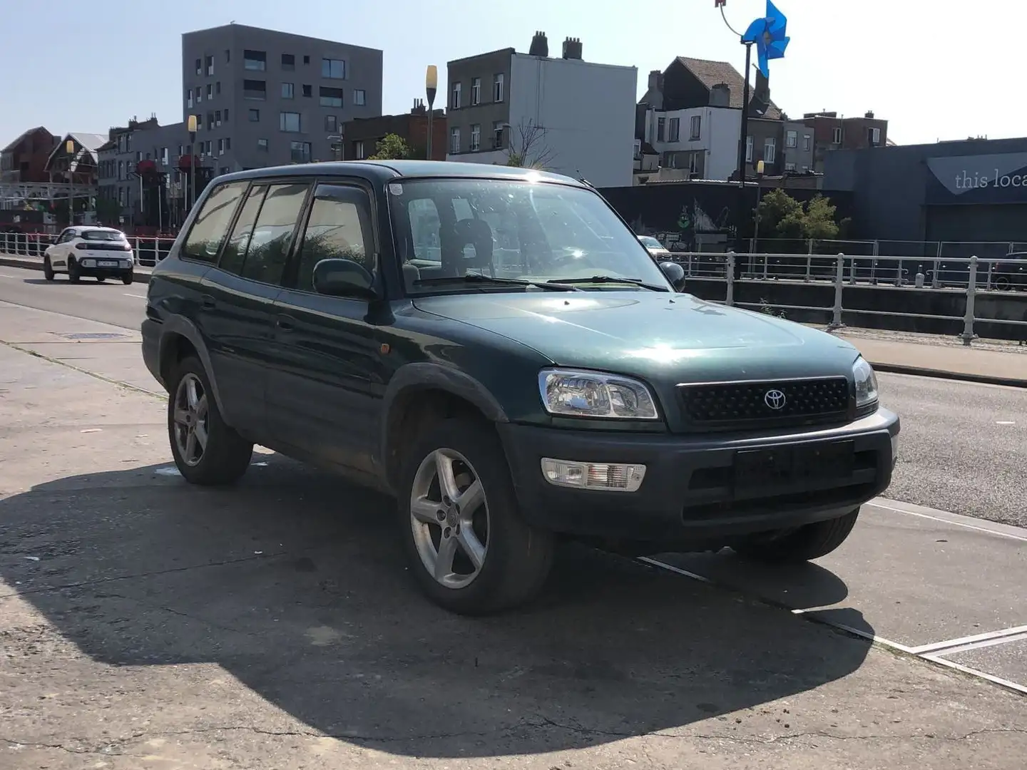 Toyota RAV 4 2.0i 16v Pack Vert - 1