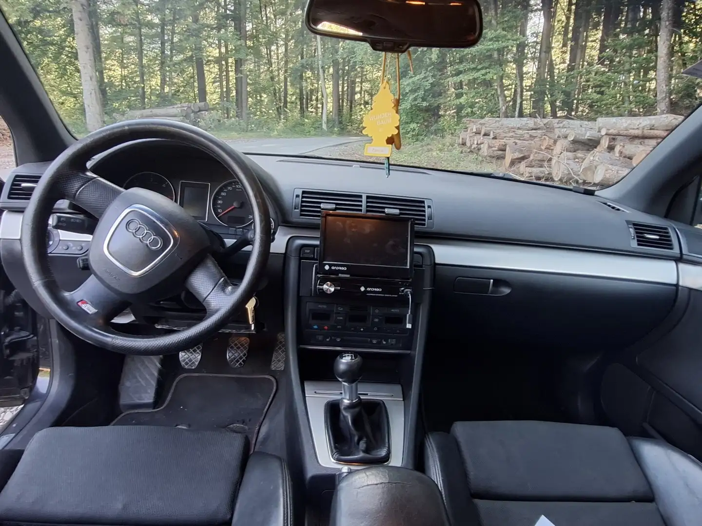 Audi A4 Avant 2.0 V16 TDI - 1
