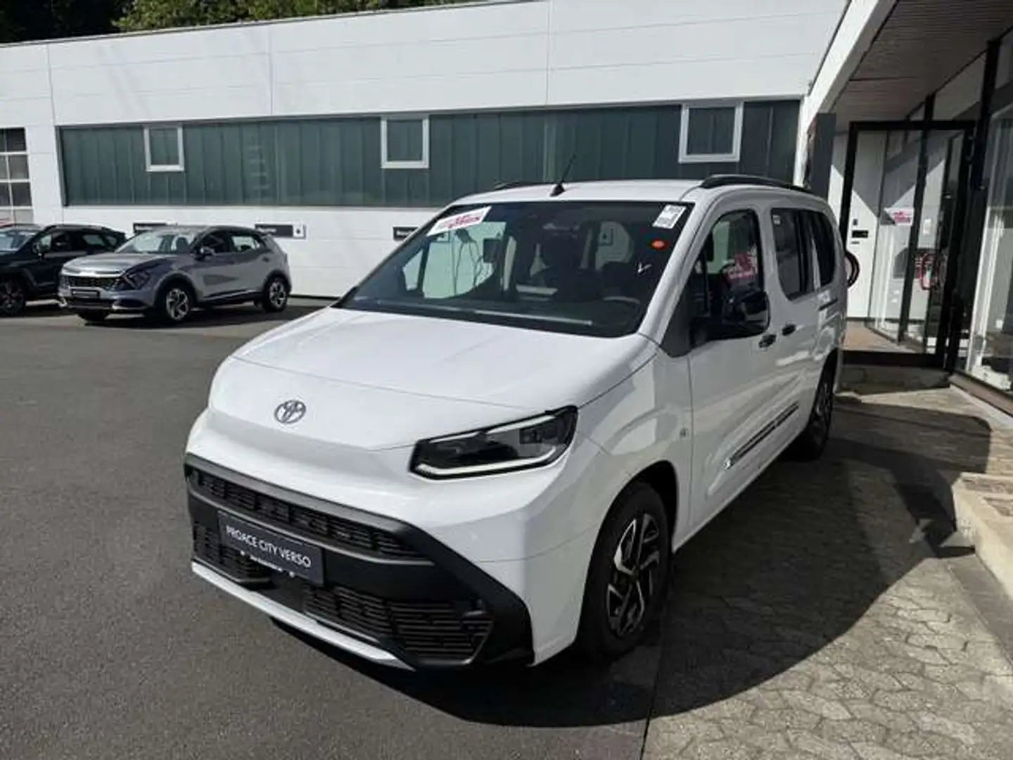 Toyota Proace City Verso 1.5 L2 Aut Team D 7-Sitzer White - 2