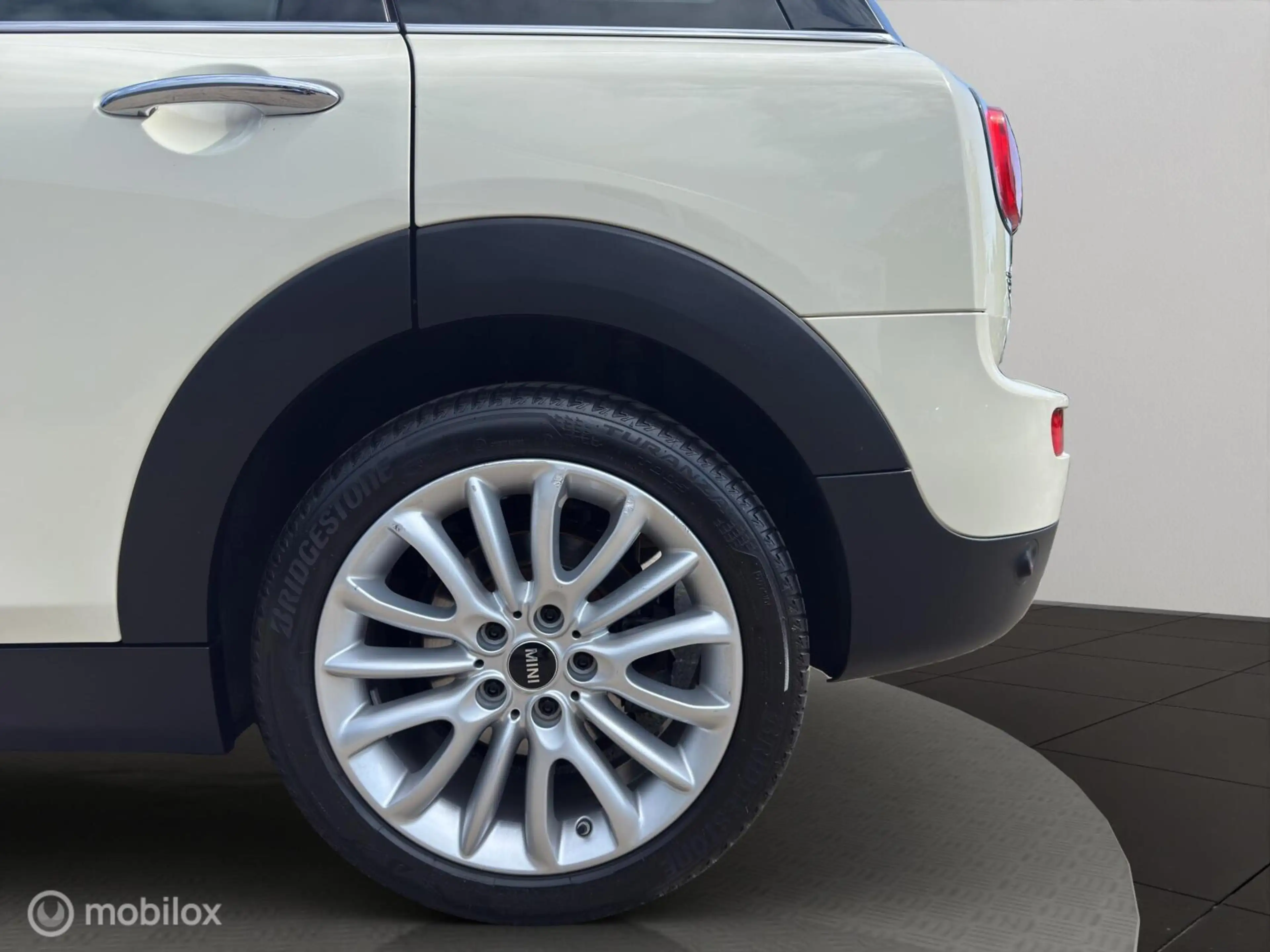 MINI One Clubman 1.5 Chili — photo 12
