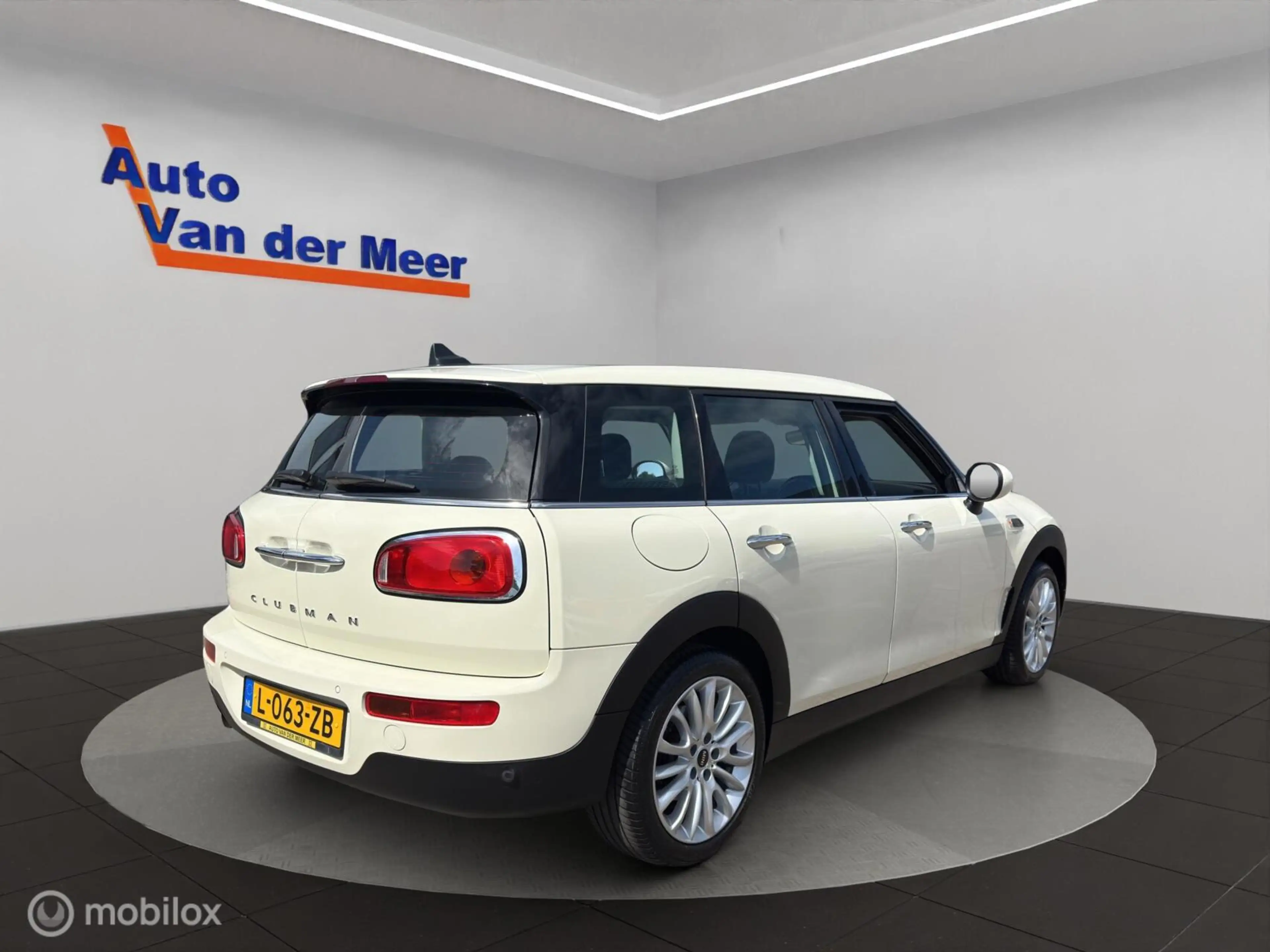 MINI One Clubman 1.5 Chili — photo 15