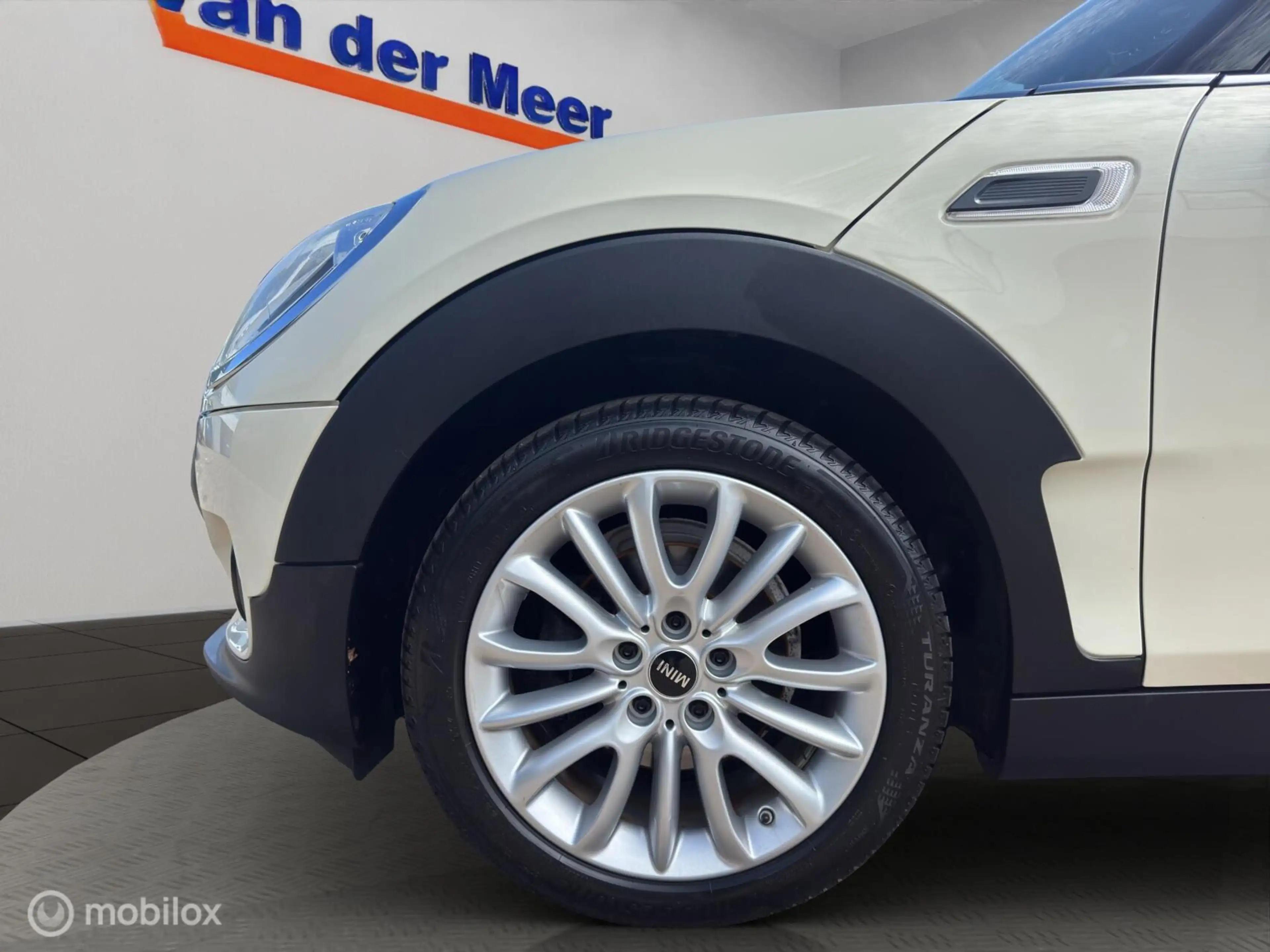 MINI One Clubman 1.5 Chili — photo 11