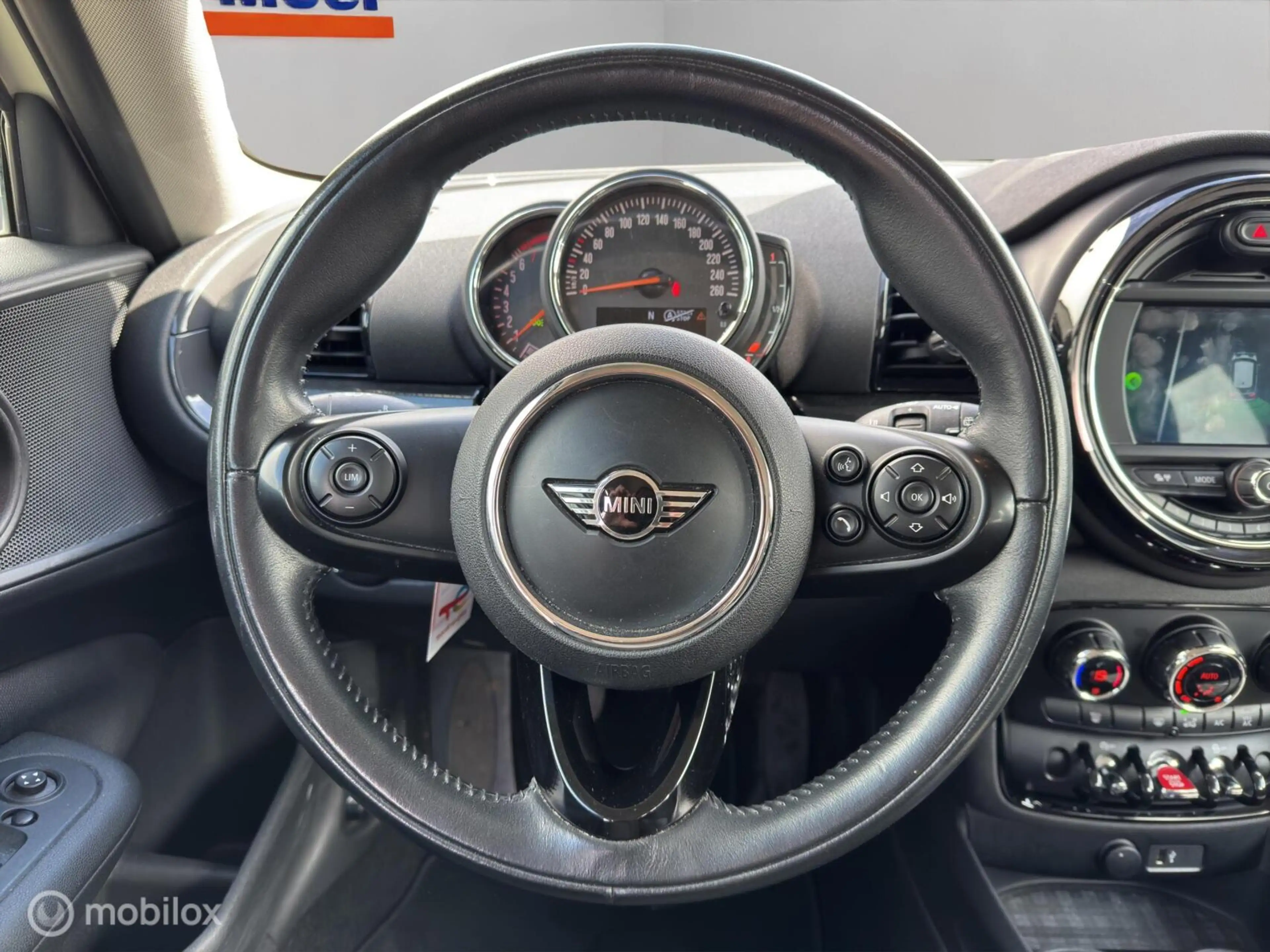 MINI One Clubman 1.5 Chili — photo 8