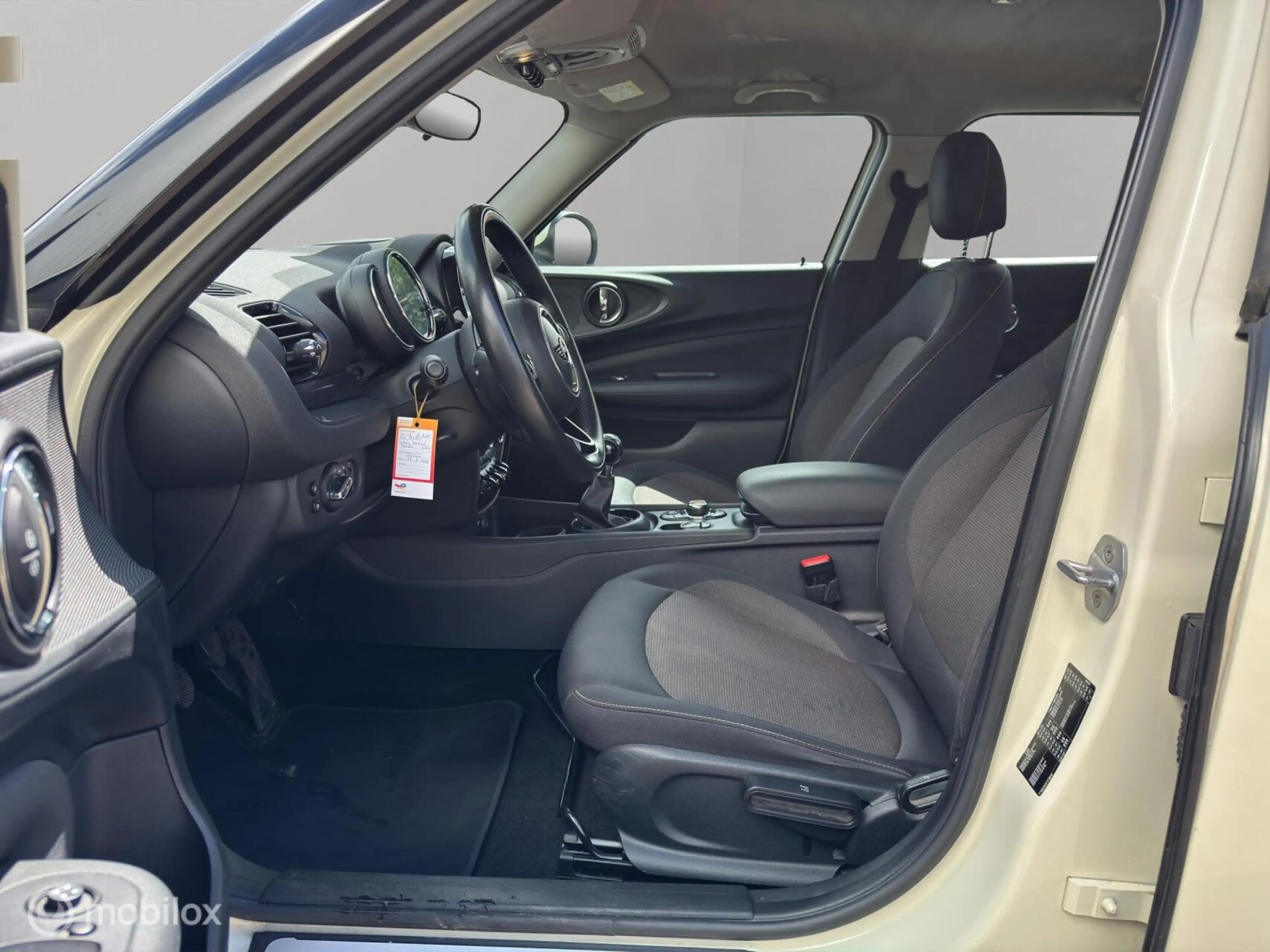 MINI One Clubman 1.5 Chili — photo 6