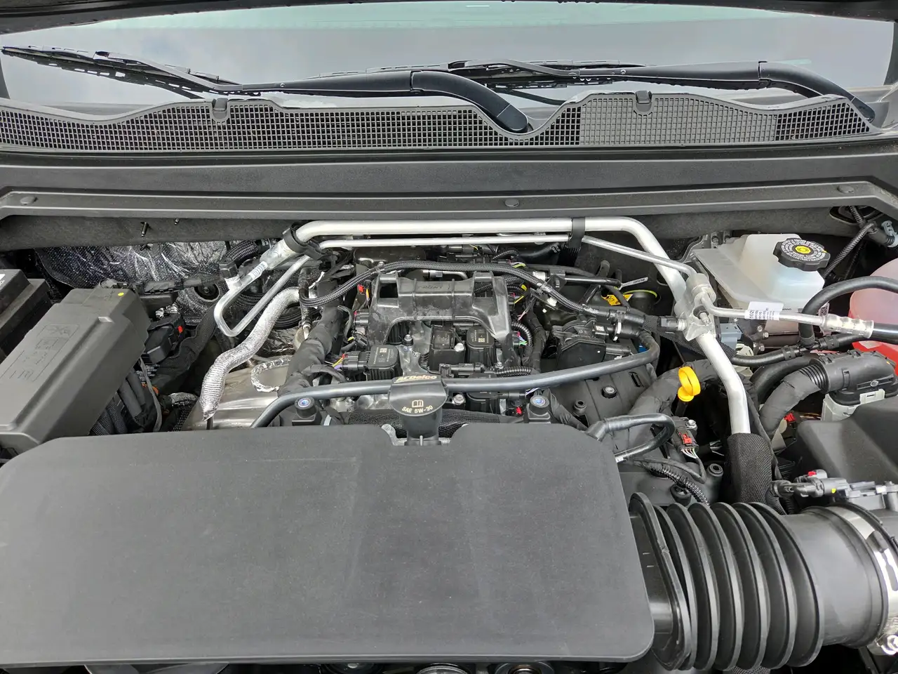 GMC Canyon photo GMC Canyon