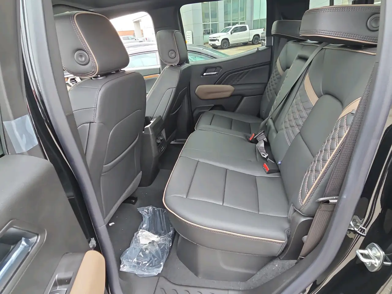 GMC Canyon photo GMC Canyon