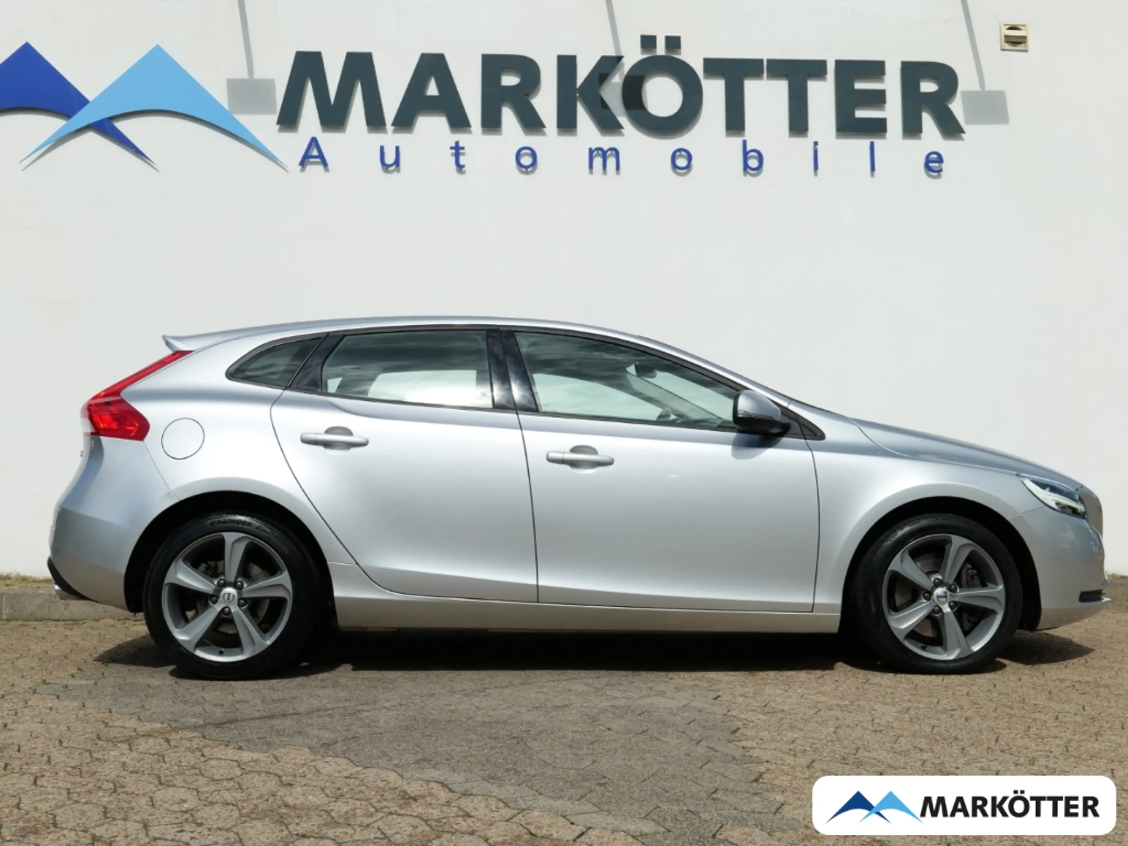 Volvo V40 D3 Momentum Style Navi/LED/Kamera/Winter-Paket — photo 3