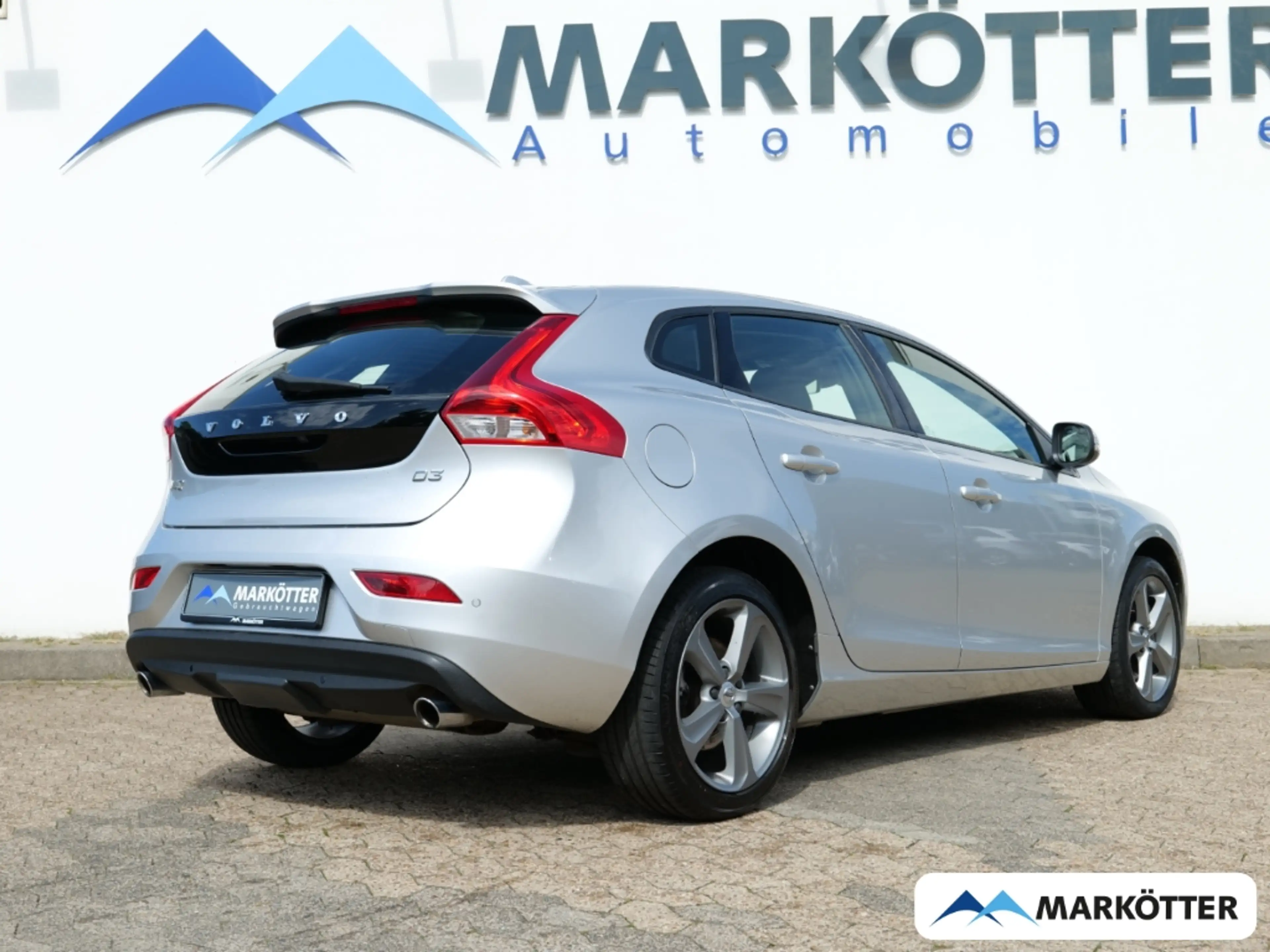 Volvo V40 D3 Momentum Style Navi/LED/Kamera/Winter-Paket — photo 2