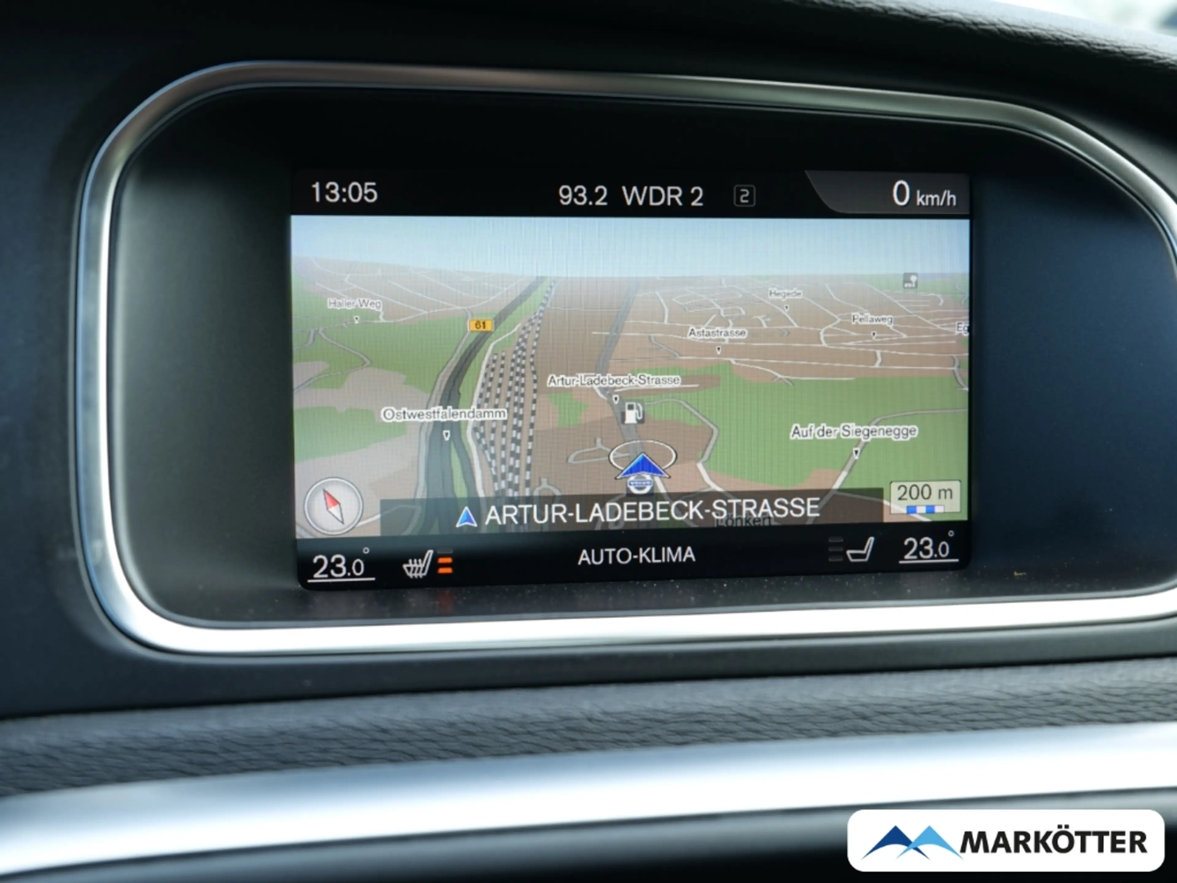 Volvo V40 D3 Momentum Style Navi/LED/Kamera/Winter-Paket — photo 11