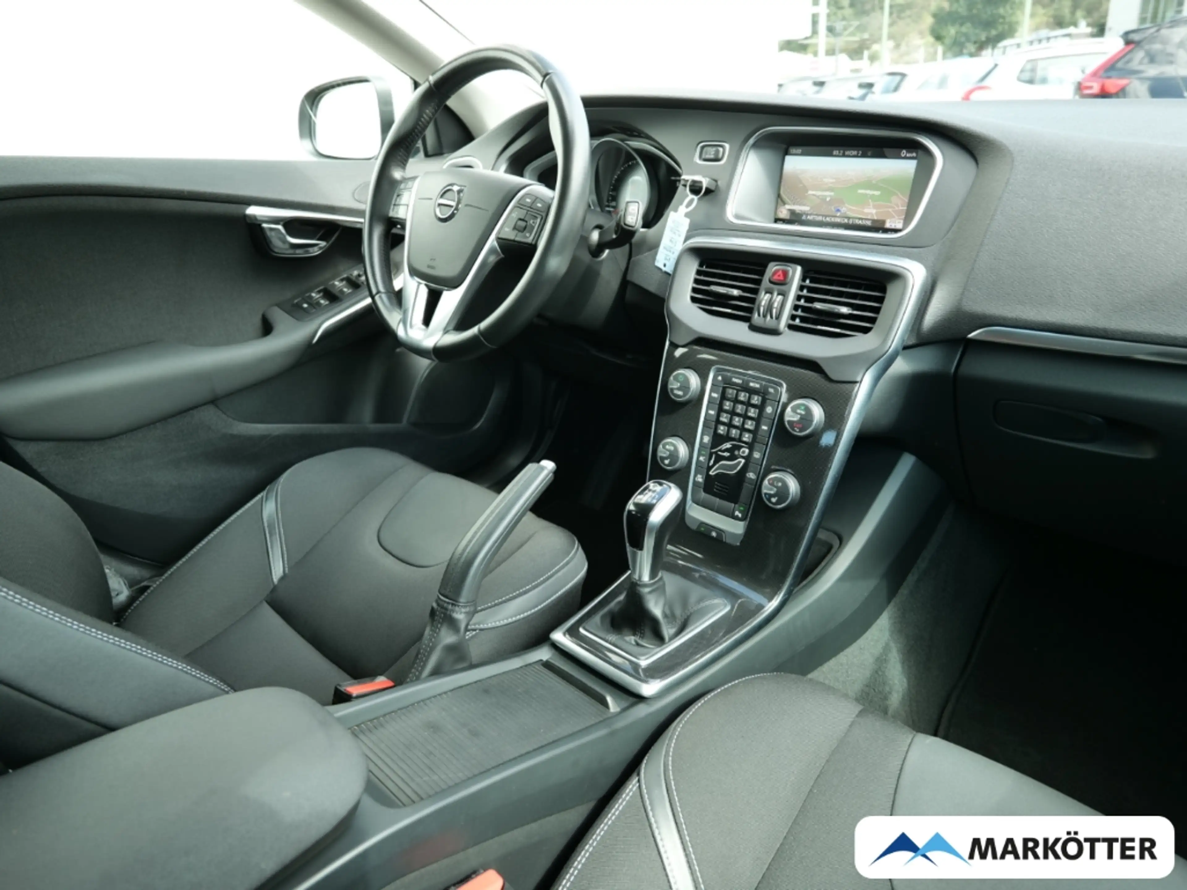 Volvo V40 D3 Momentum Style Navi/LED/Kamera/Winter-Paket — photo 6