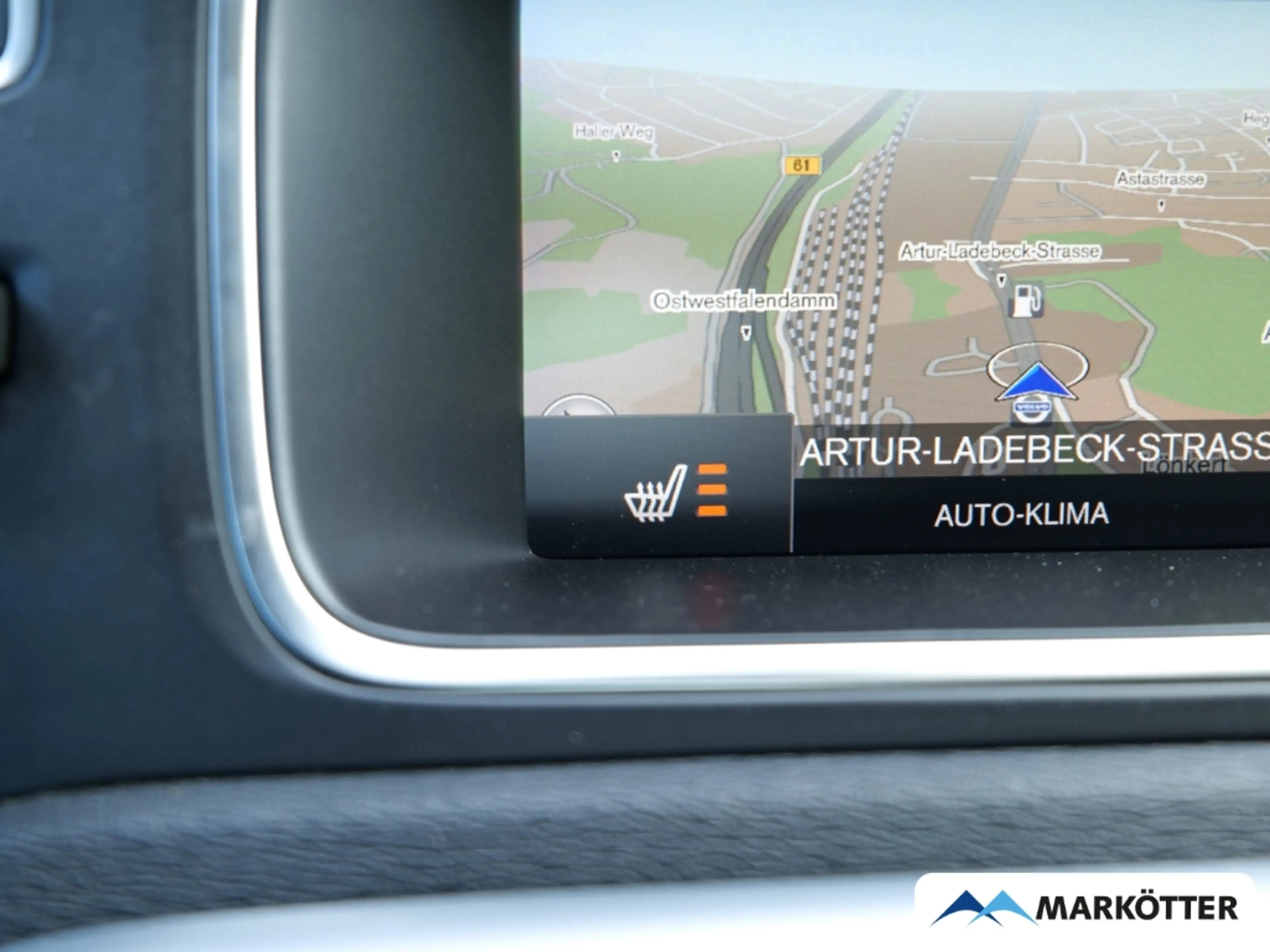 Volvo V40 D3 Momentum Style Navi/LED/Kamera/Winter-Paket — photo 13